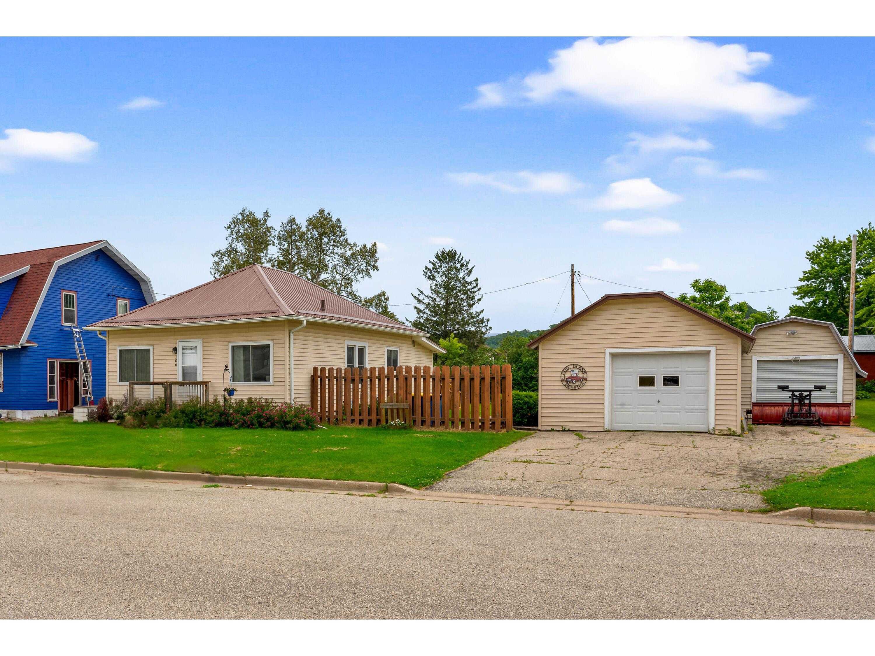 106 Babcock, Coon Valley, WI, 54623 MLS 1879483 Edina Realty