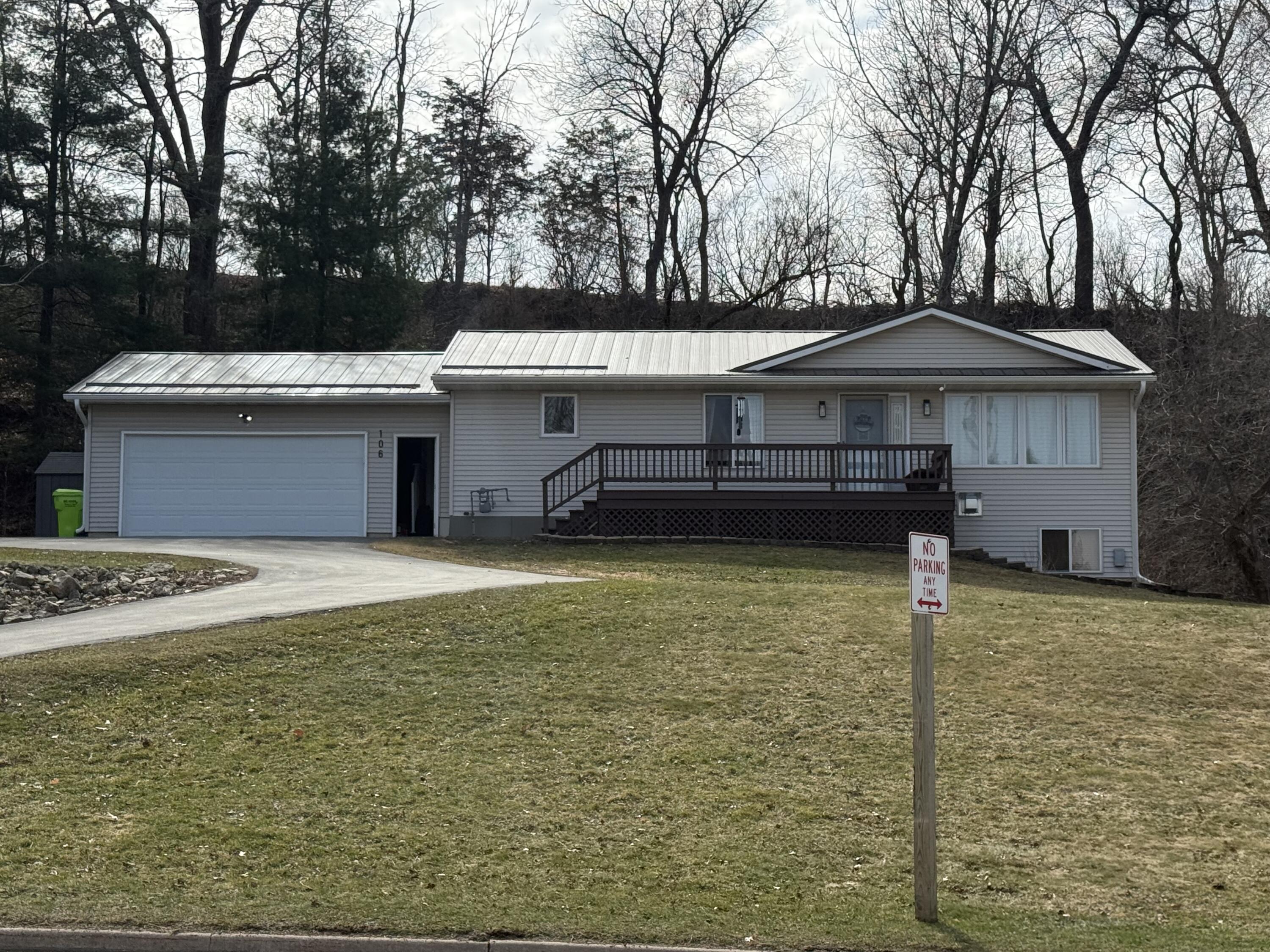 106 S Ridge Coon Valley WI 54623 1955105 image1