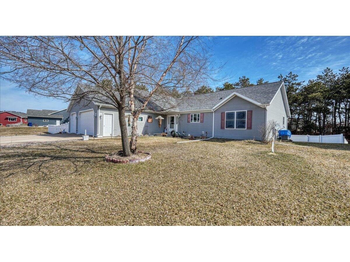 1061 Hanson, Sparta, WI 54656 MLS 1829275 Edina Realty