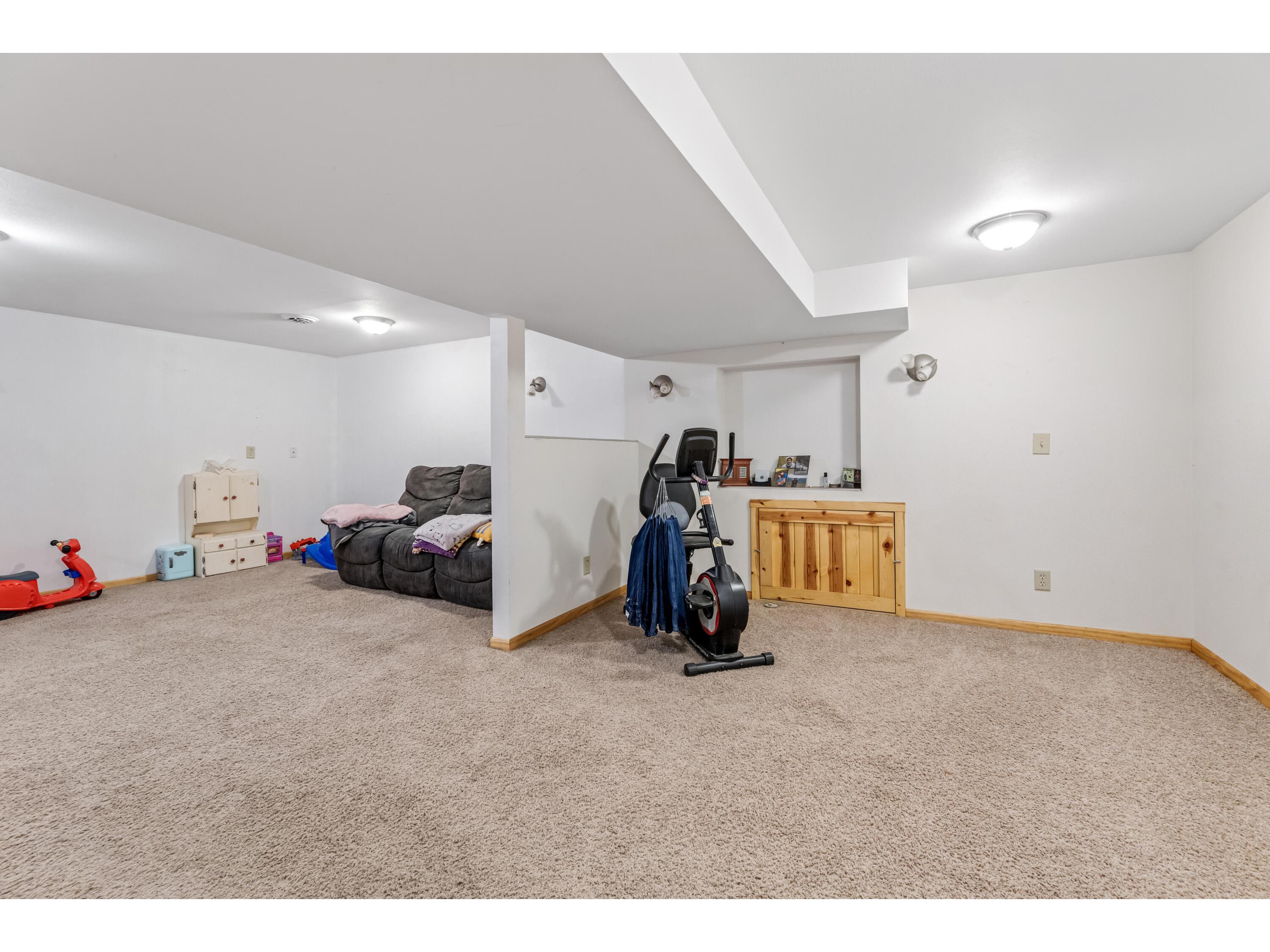 107 S 6th Black River Falls WI 54615 1965599 image11