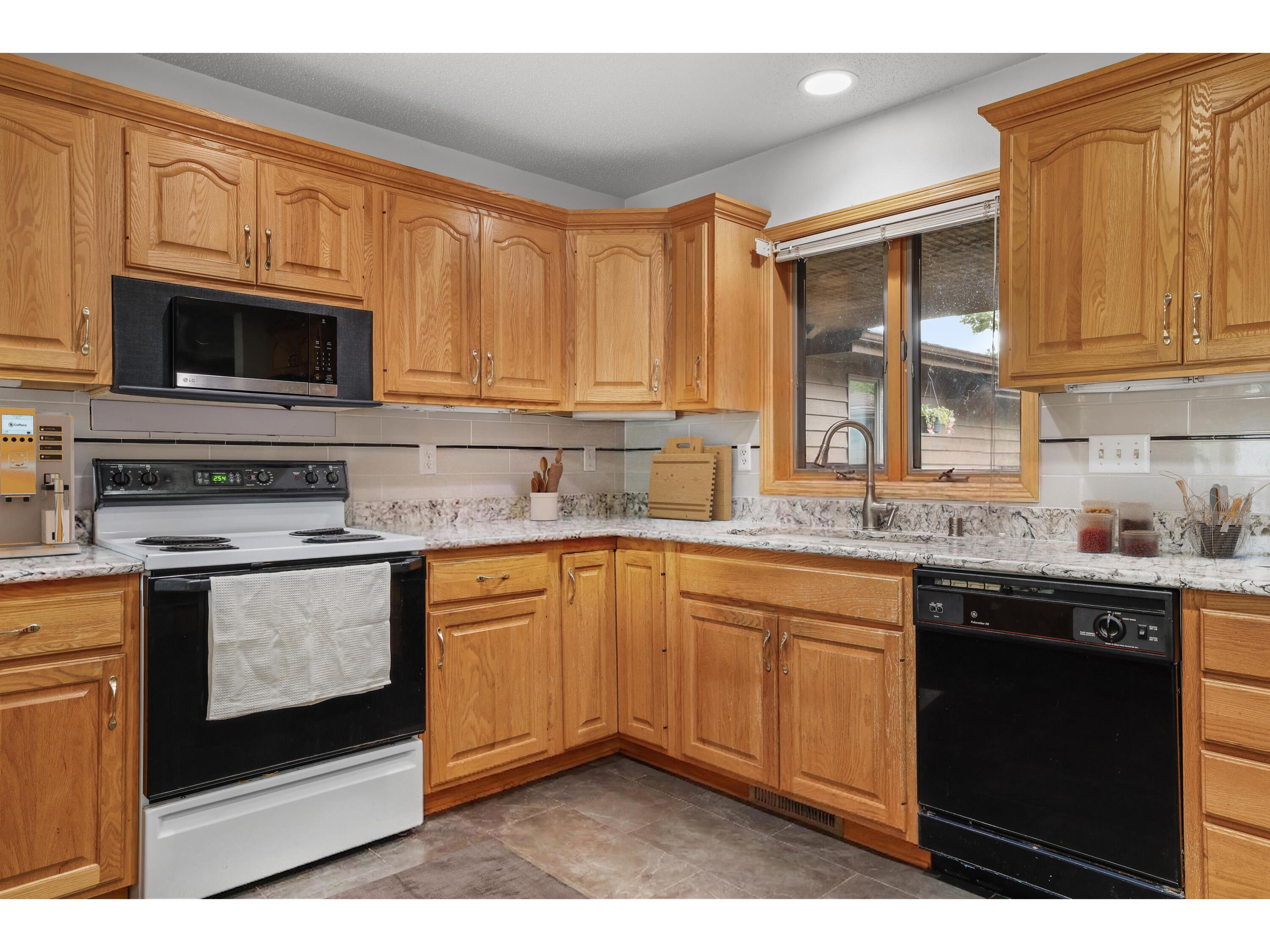 1075 Lauderdale Onalaska WI 54650 1955392 image13