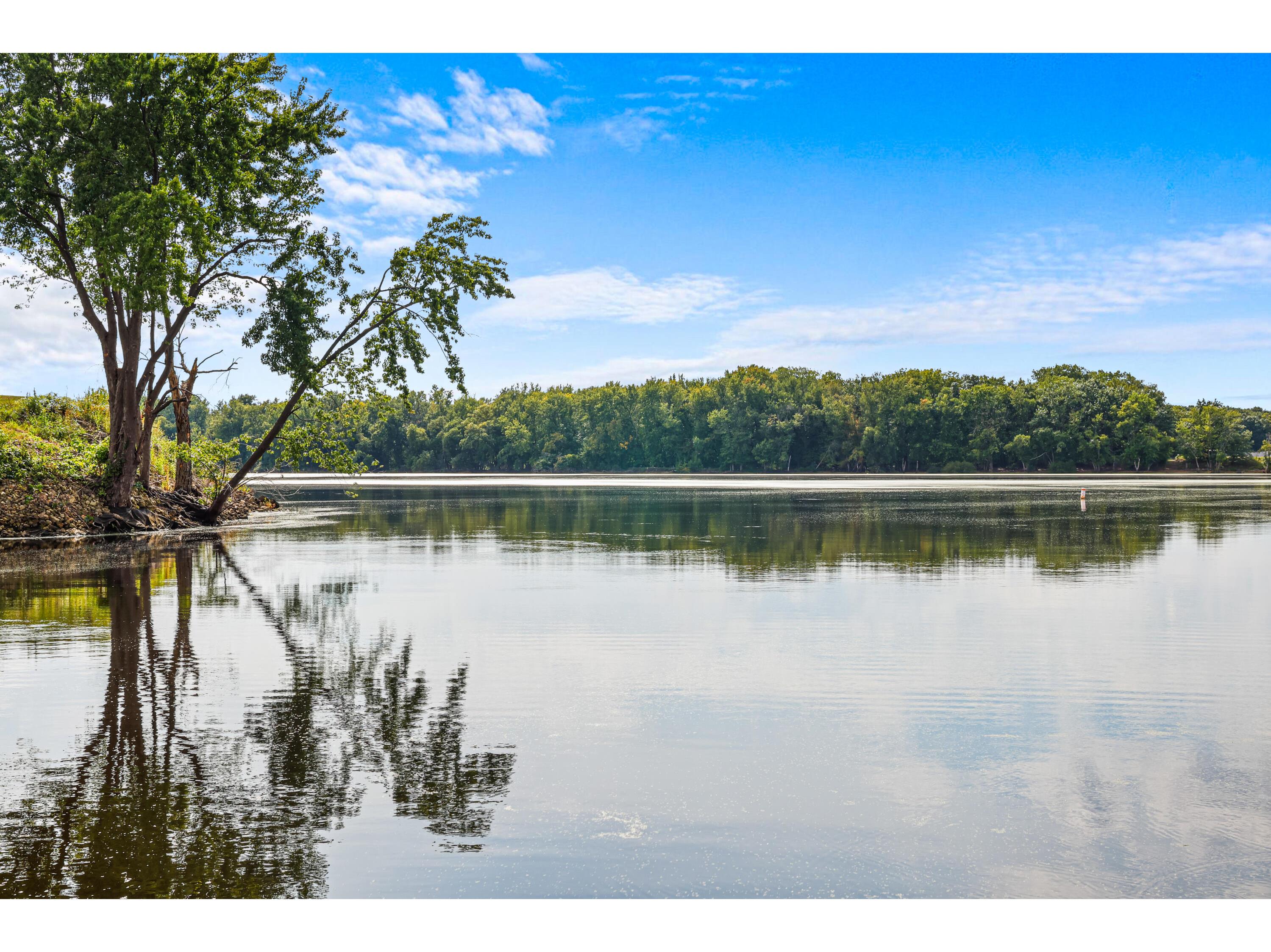 1075 Lauderdale Onalaska WI 54650 1955392 image2