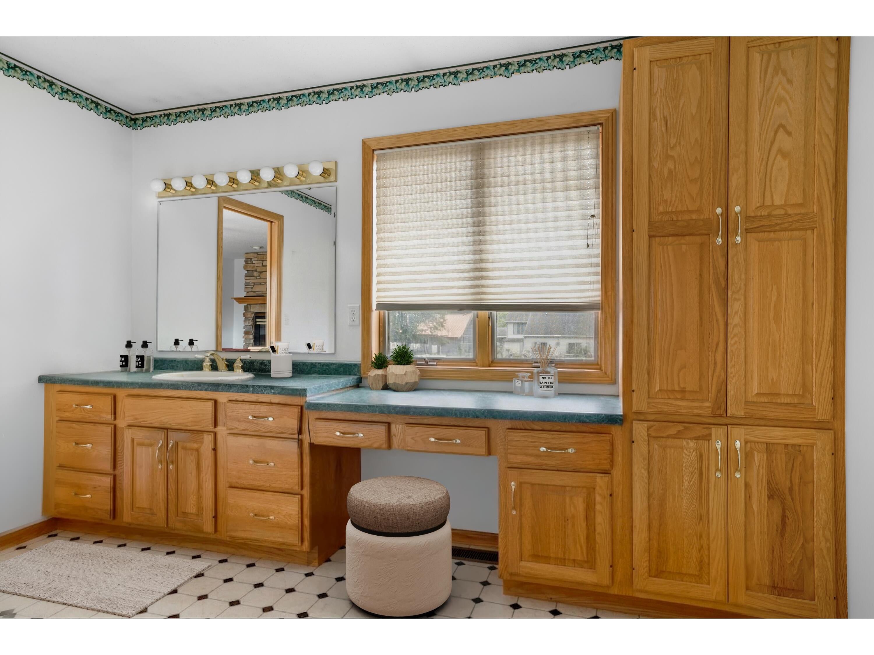 1075 Lauderdale Onalaska WI 54650 1955392 image20