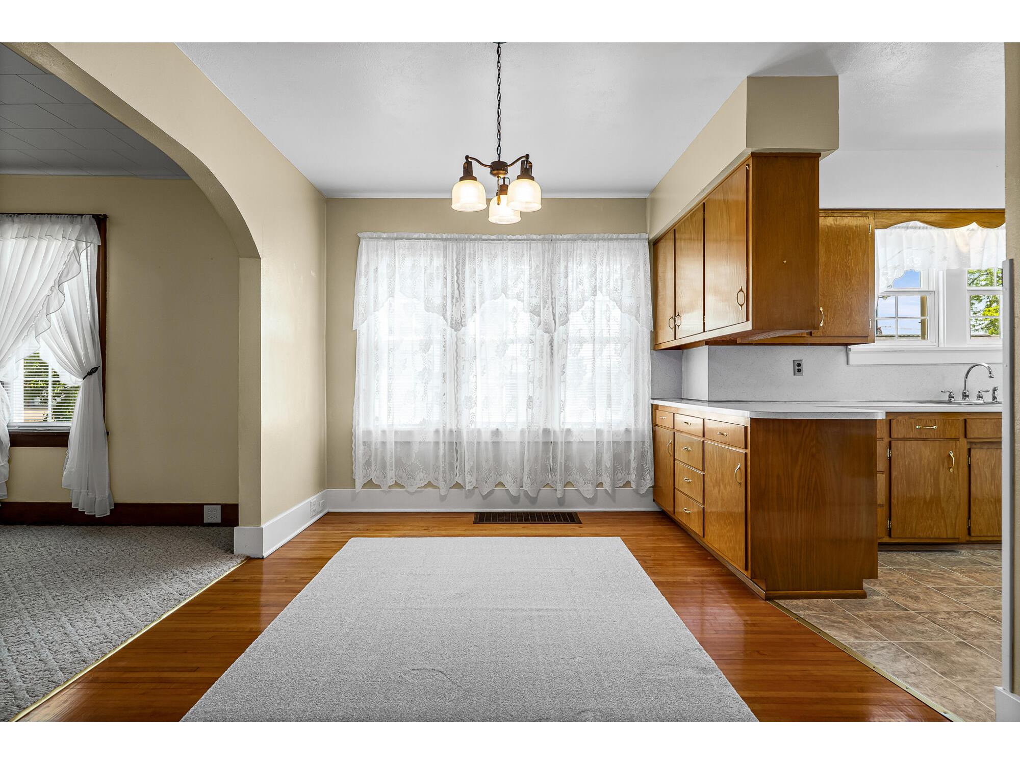 109 N Madison Arcadia WI 54612 1964925 image10