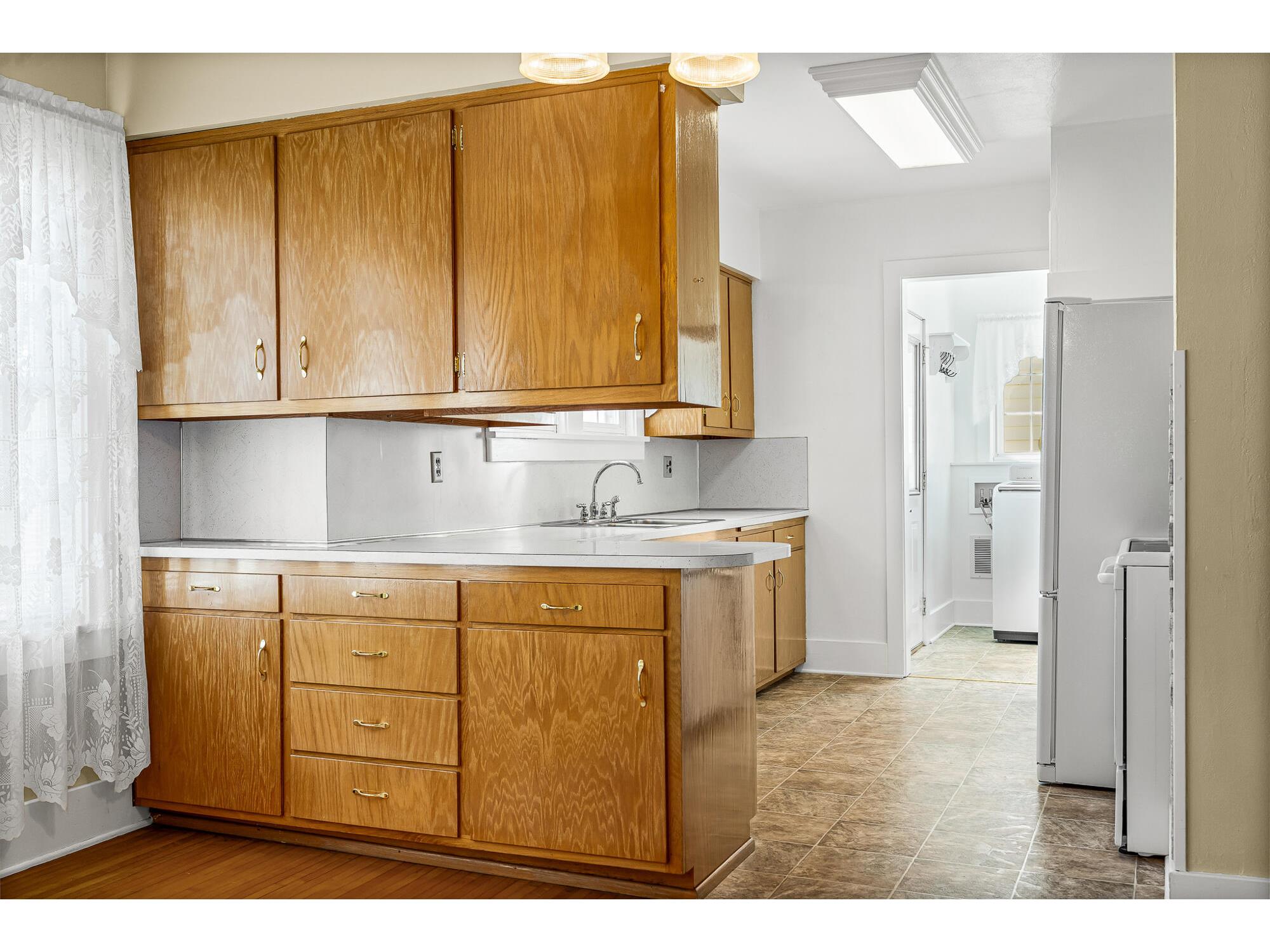 109 N Madison Arcadia WI 54612 1964925 image11