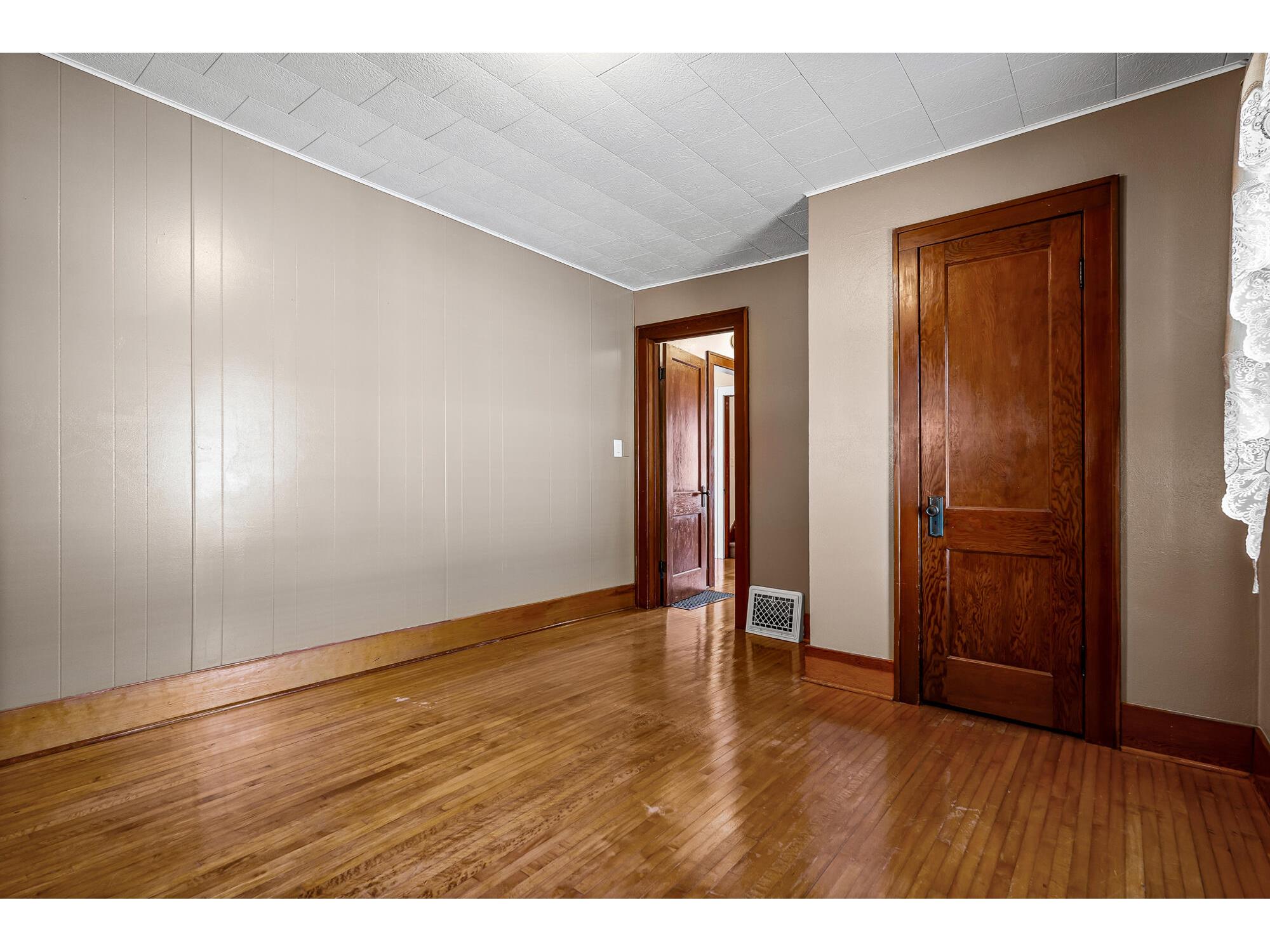 109 N Madison Arcadia WI 54612 1964925 image16