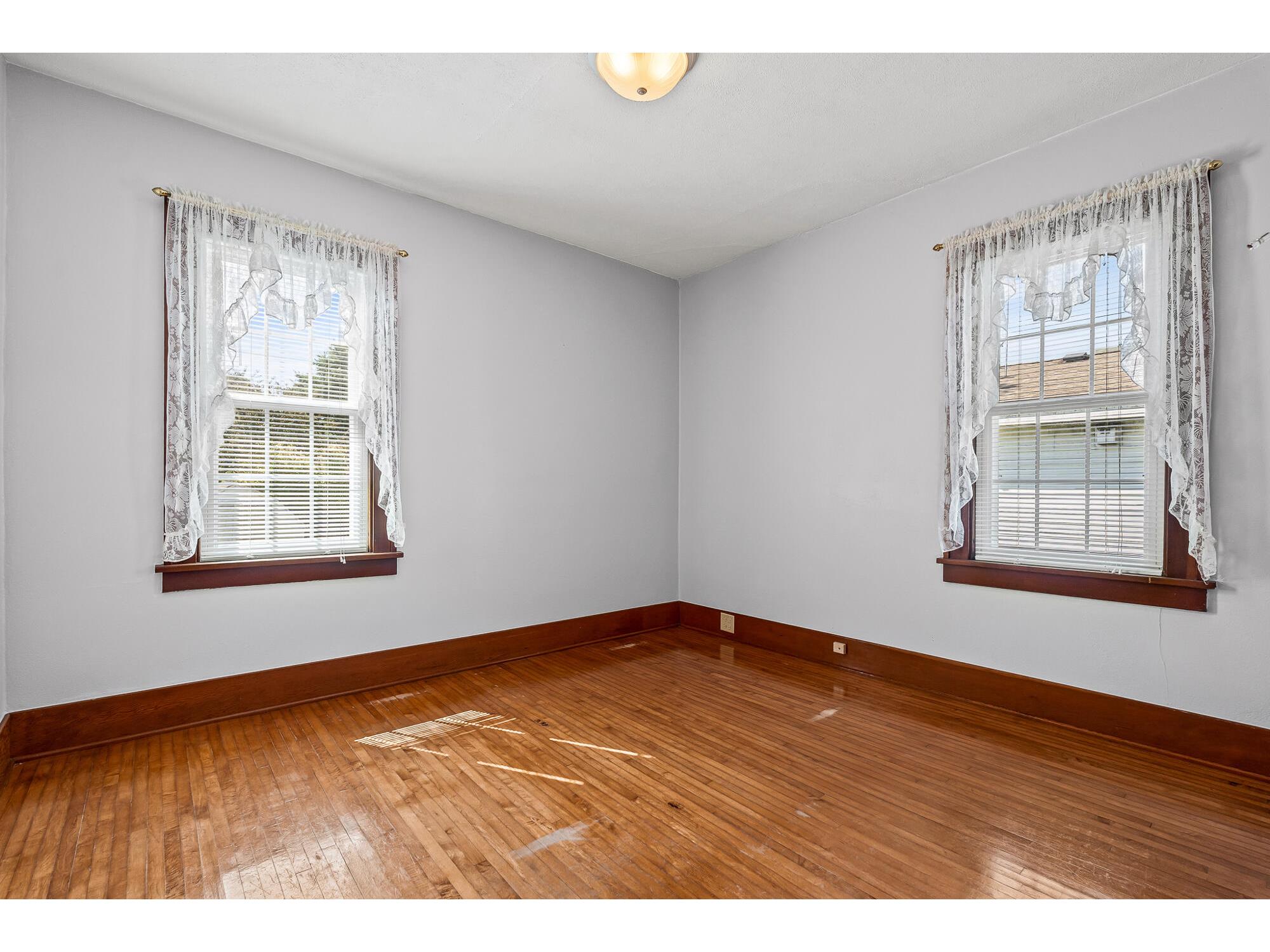 109 N Madison Arcadia WI 54612 1964925 image18