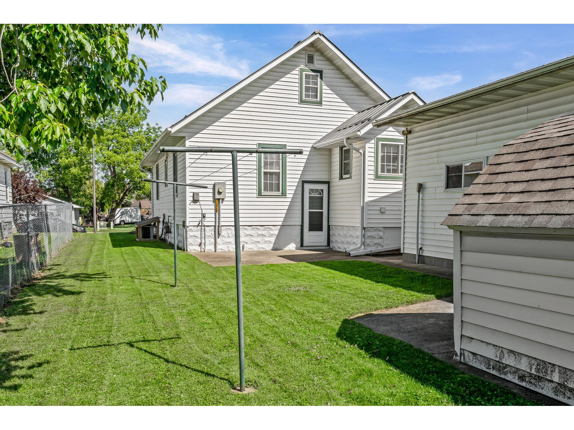 109 N Madison Arcadia WI 54612 1964925 image28