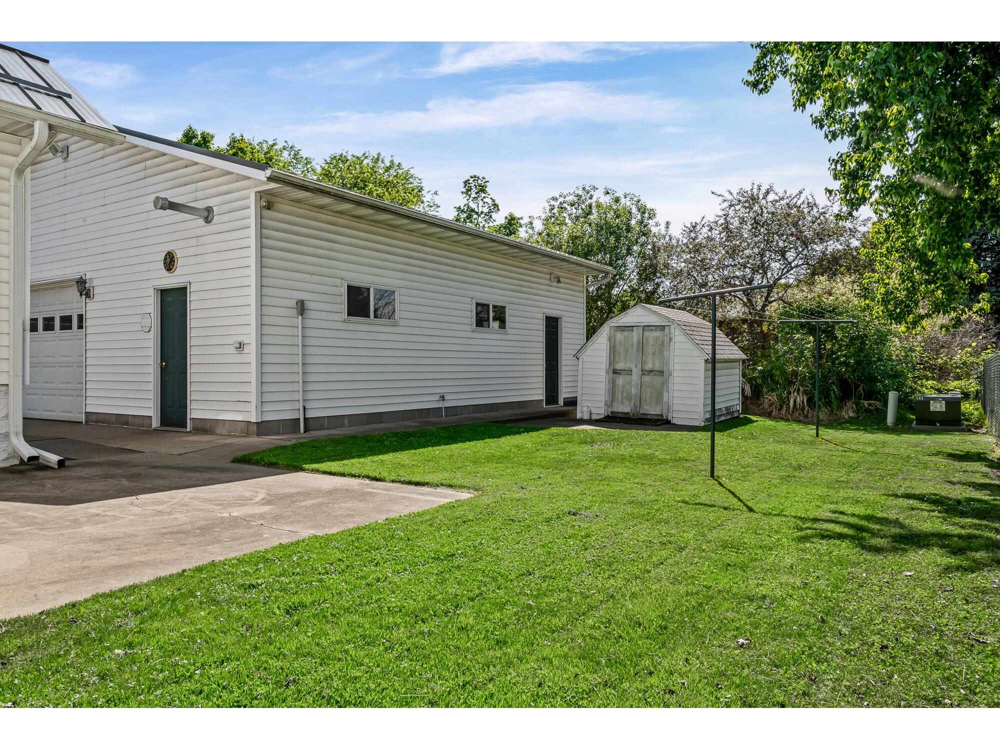 109 N Madison Arcadia WI 54612 1964925 image29