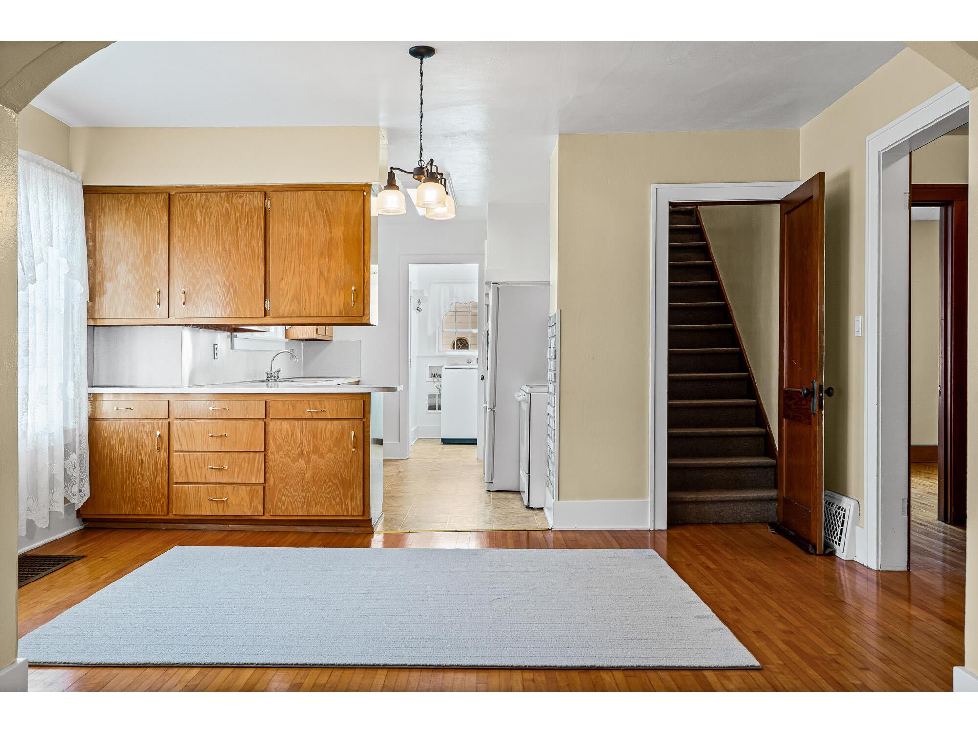 109 N Madison Arcadia WI 54612 1964925 image9