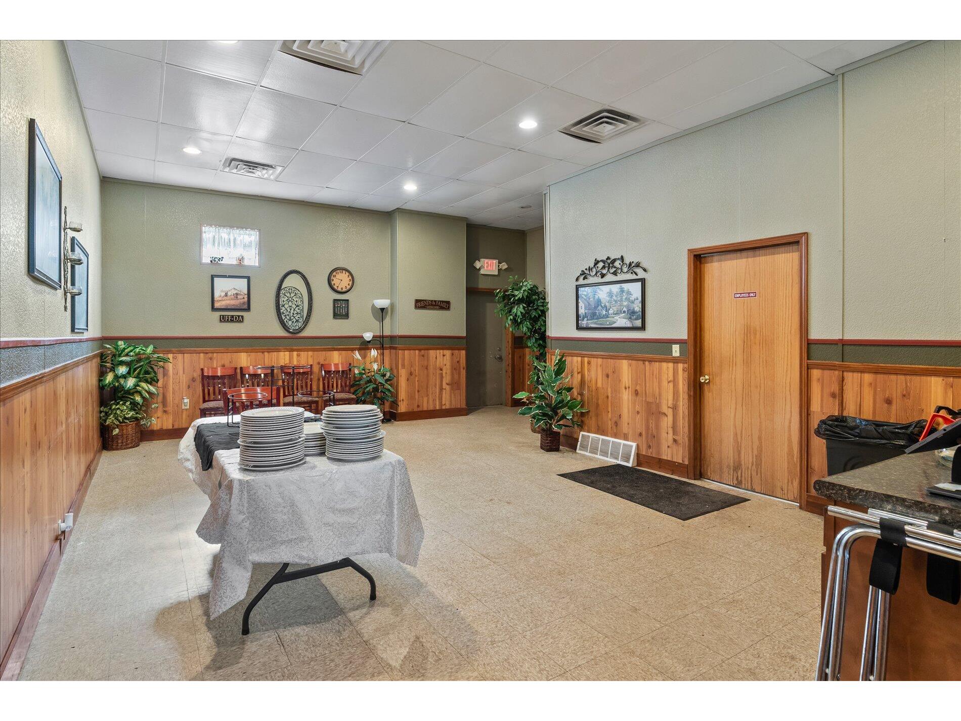 109 S Main Westby WI 54667 1935109 image17