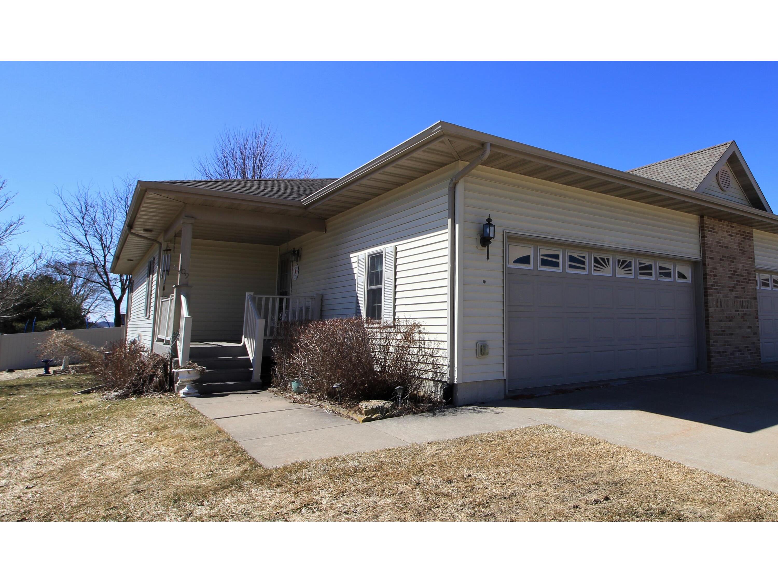 109 Stenslien Westby WI 54667 1828987 image1