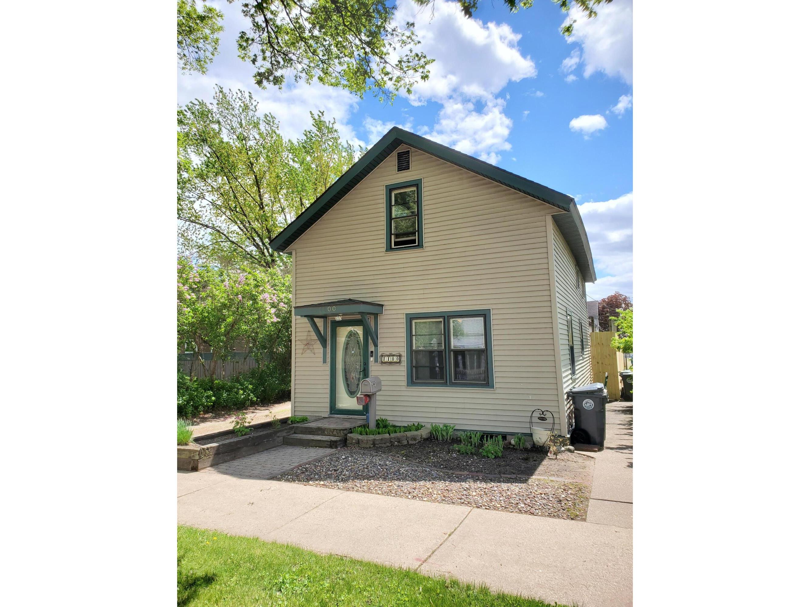 1100 Farnam St, La Crosse, WI 54601 MLS 1738638 Edina Realty