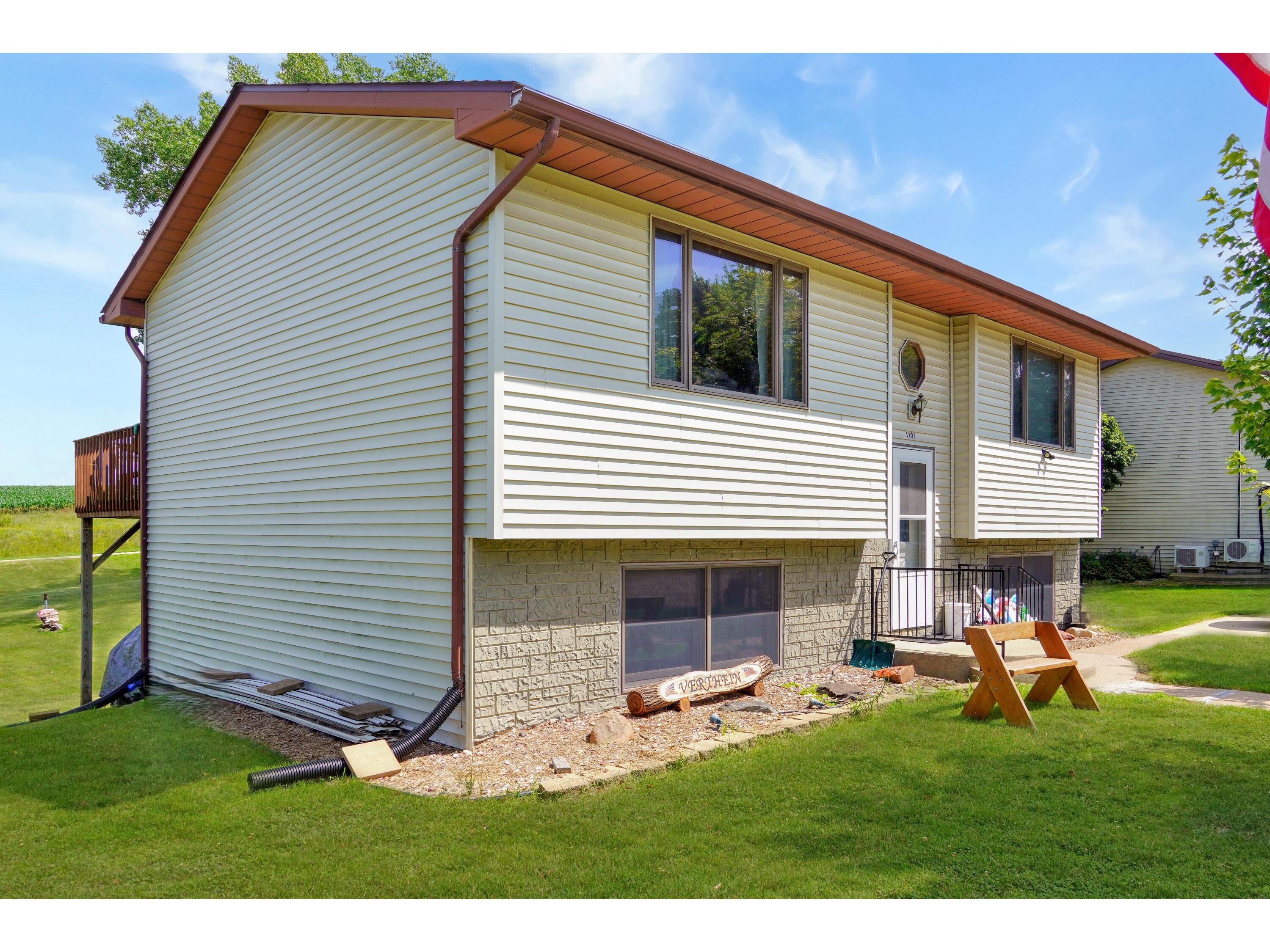 1101 1st Allamakee IA 52172 1932660 image1