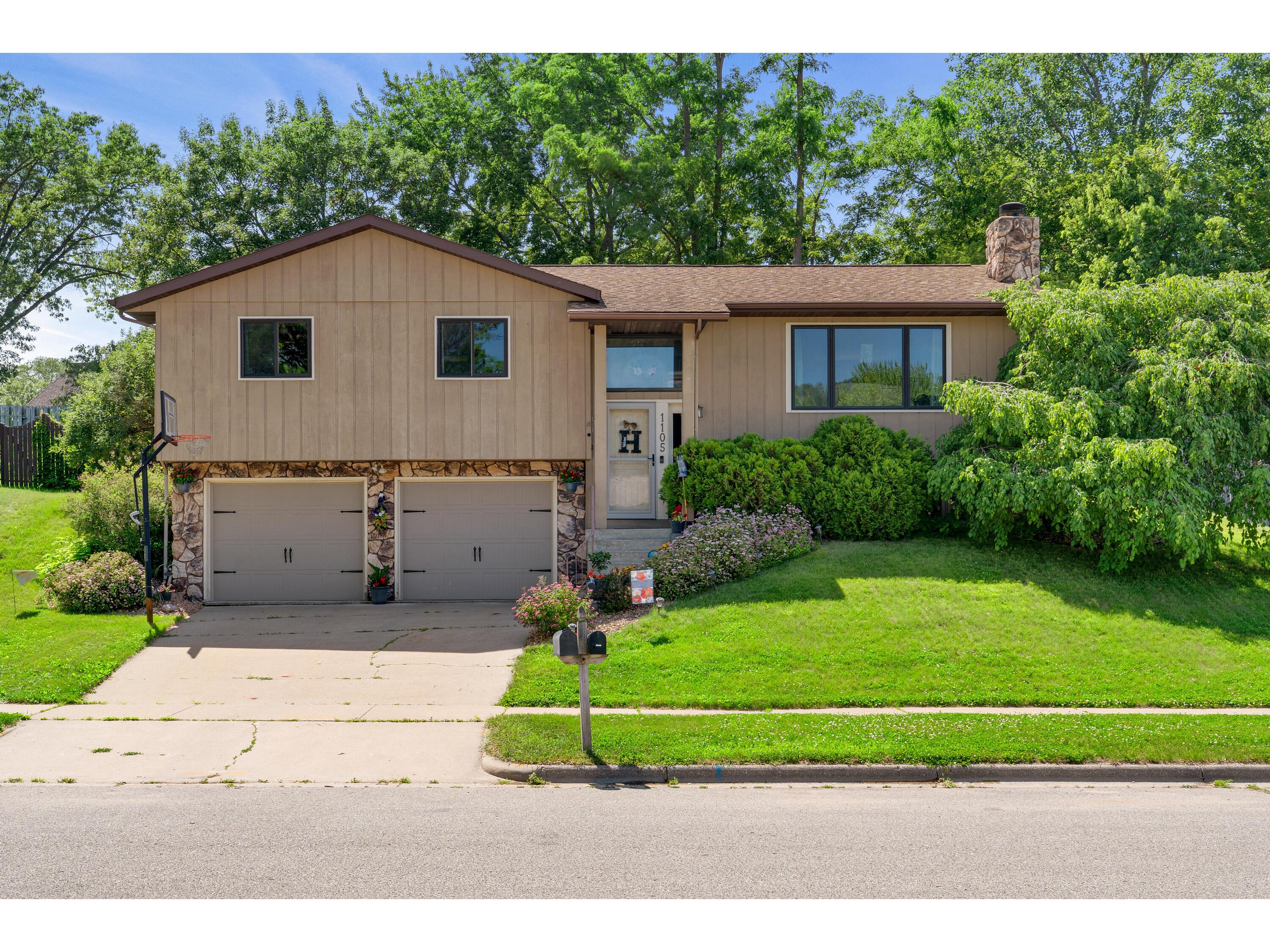 1105 Oak Onalaska WI 54650 1923028 image1