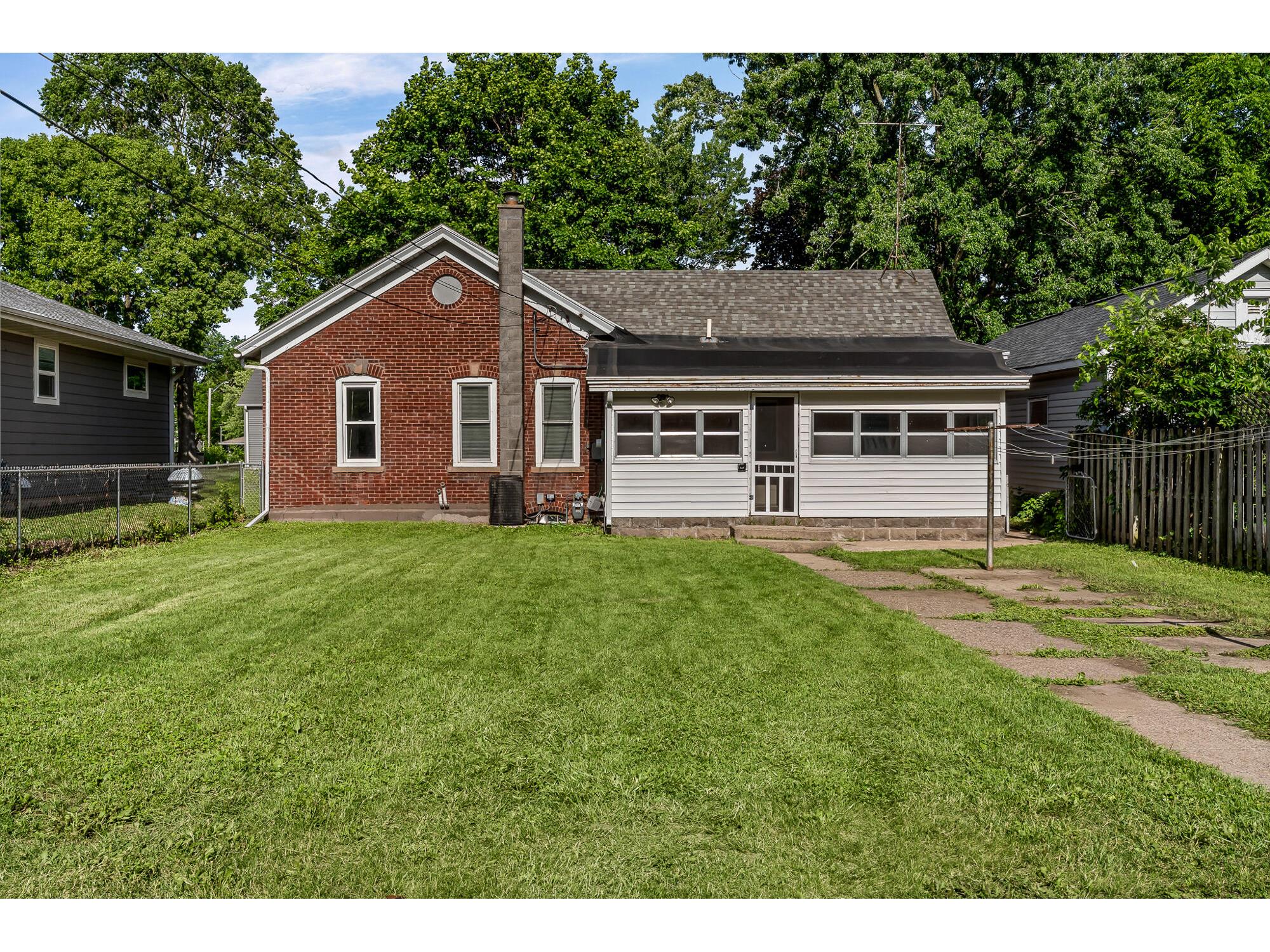 1112 11th La Crosse WI 54601 1967696 image22