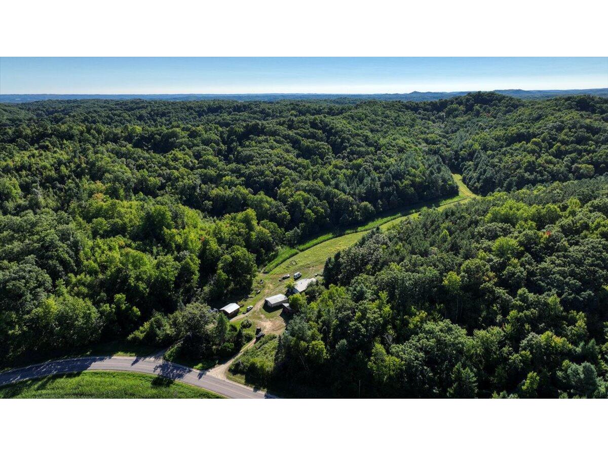 11123 COUNTY HIGHWAY Q Lafayette WI 54656 1848780 image1