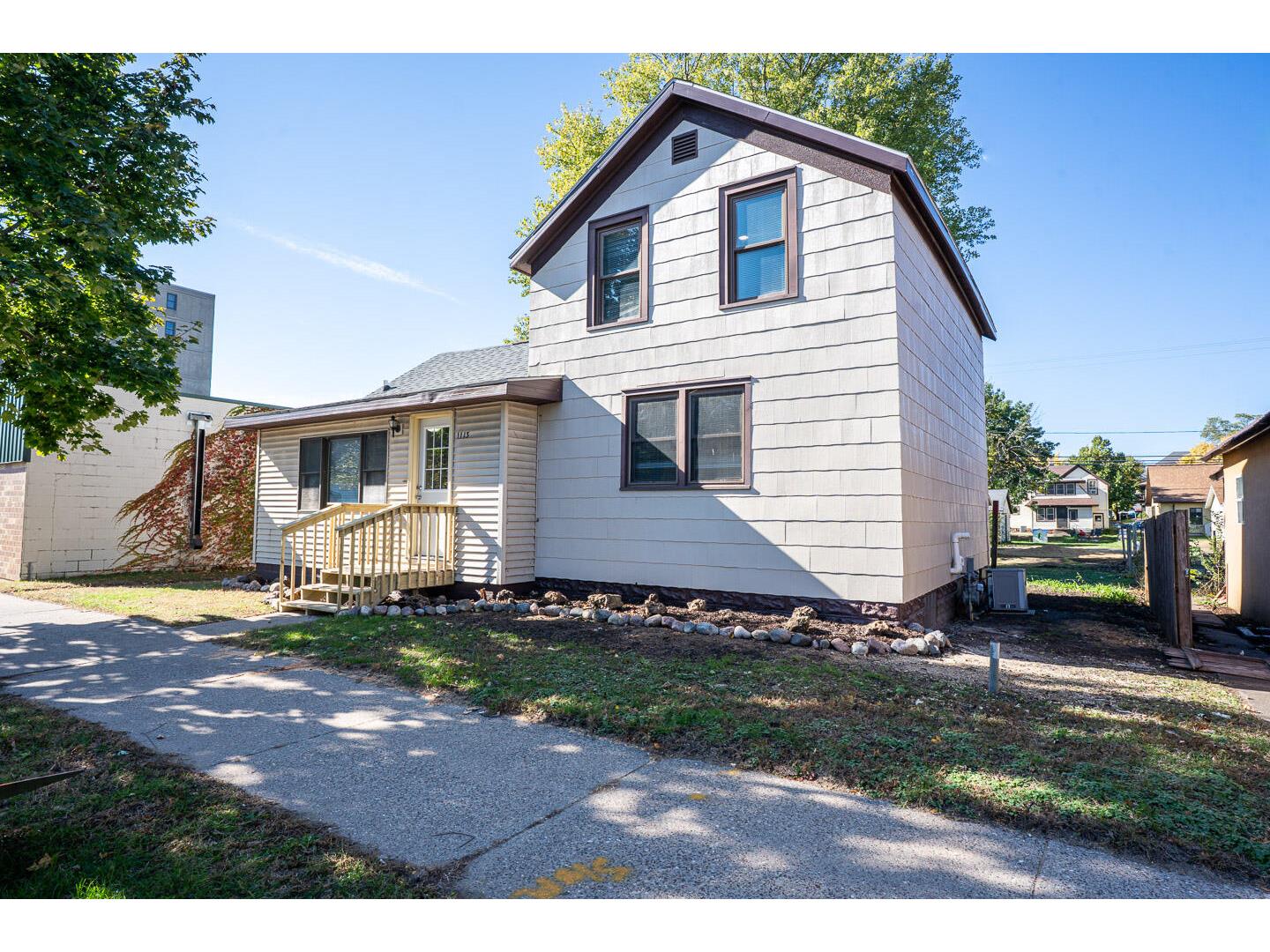 1113 Liberty La Crosse WI 54603 1940836 image1