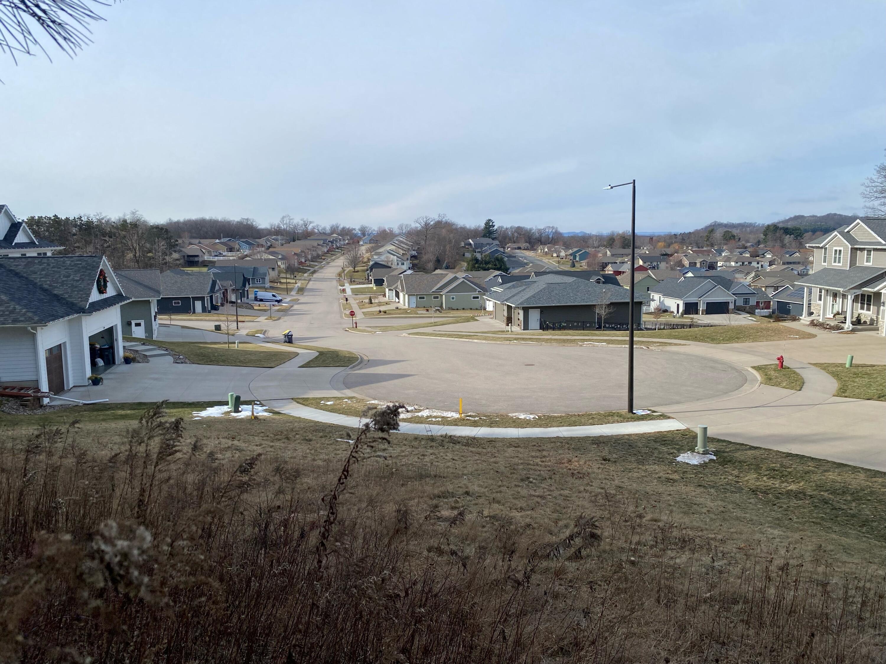 1114 Maple Shade Holmen WI 54636 1902861 image1