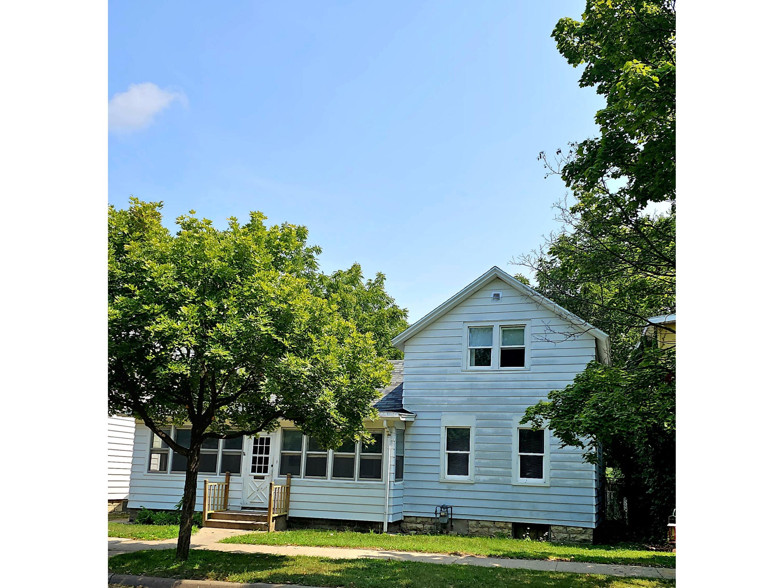 1119 10th St S La Crosse WI 54601 1845971 image1