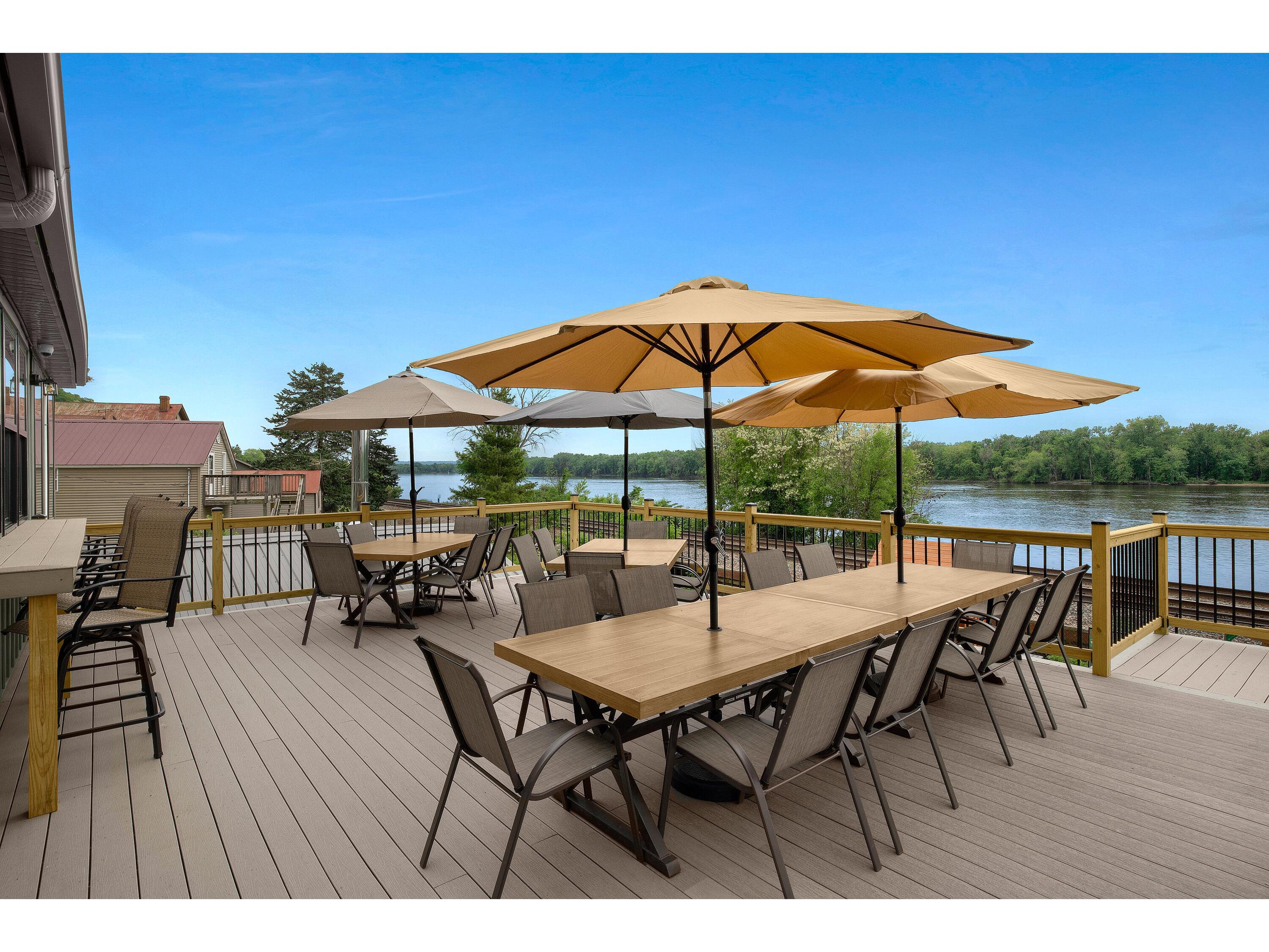 112-115 N Shore Fountain City WI 54629 1926753 image32