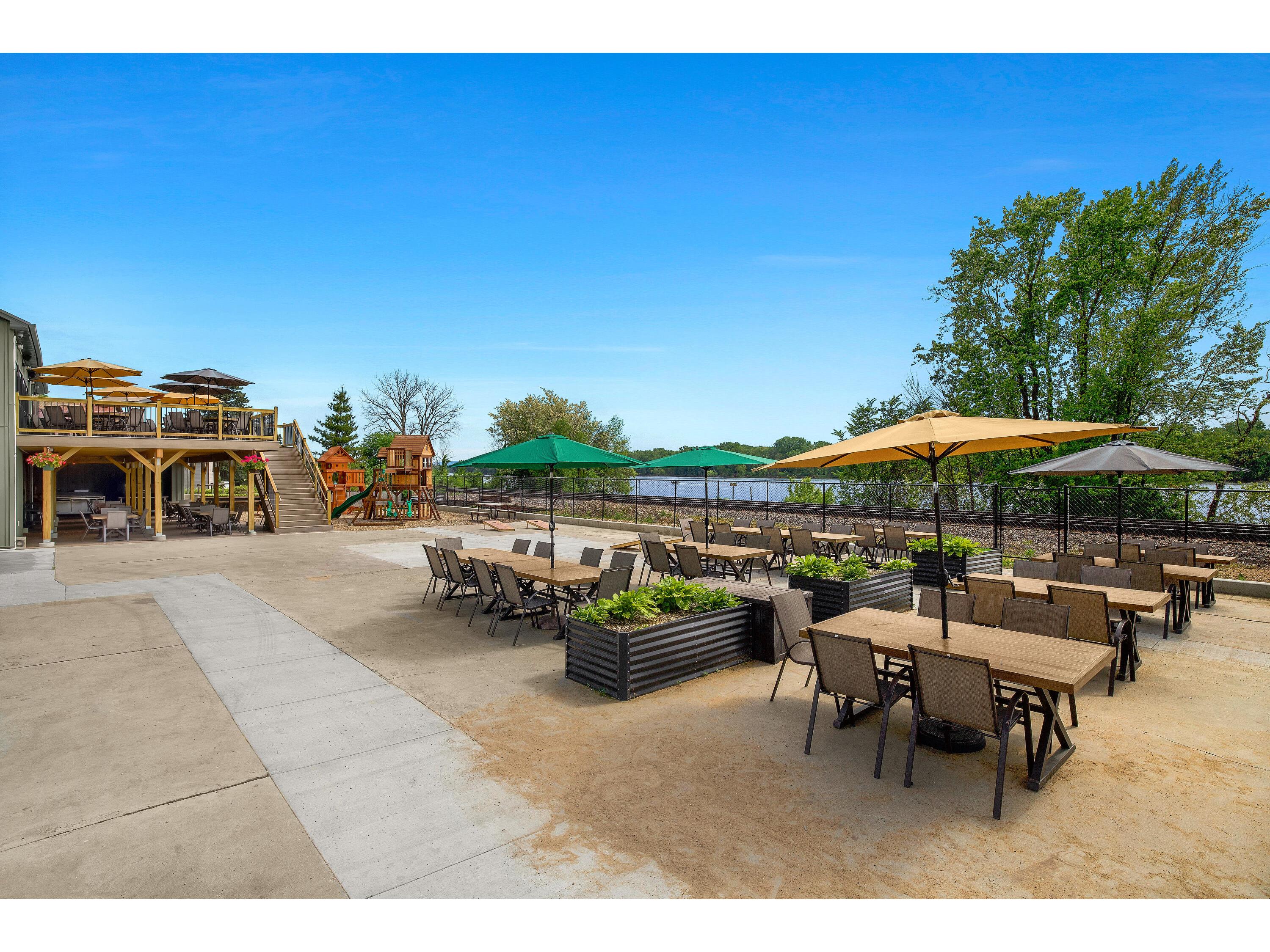 112-115 N Shore Fountain City WI 54629 1926753 image34