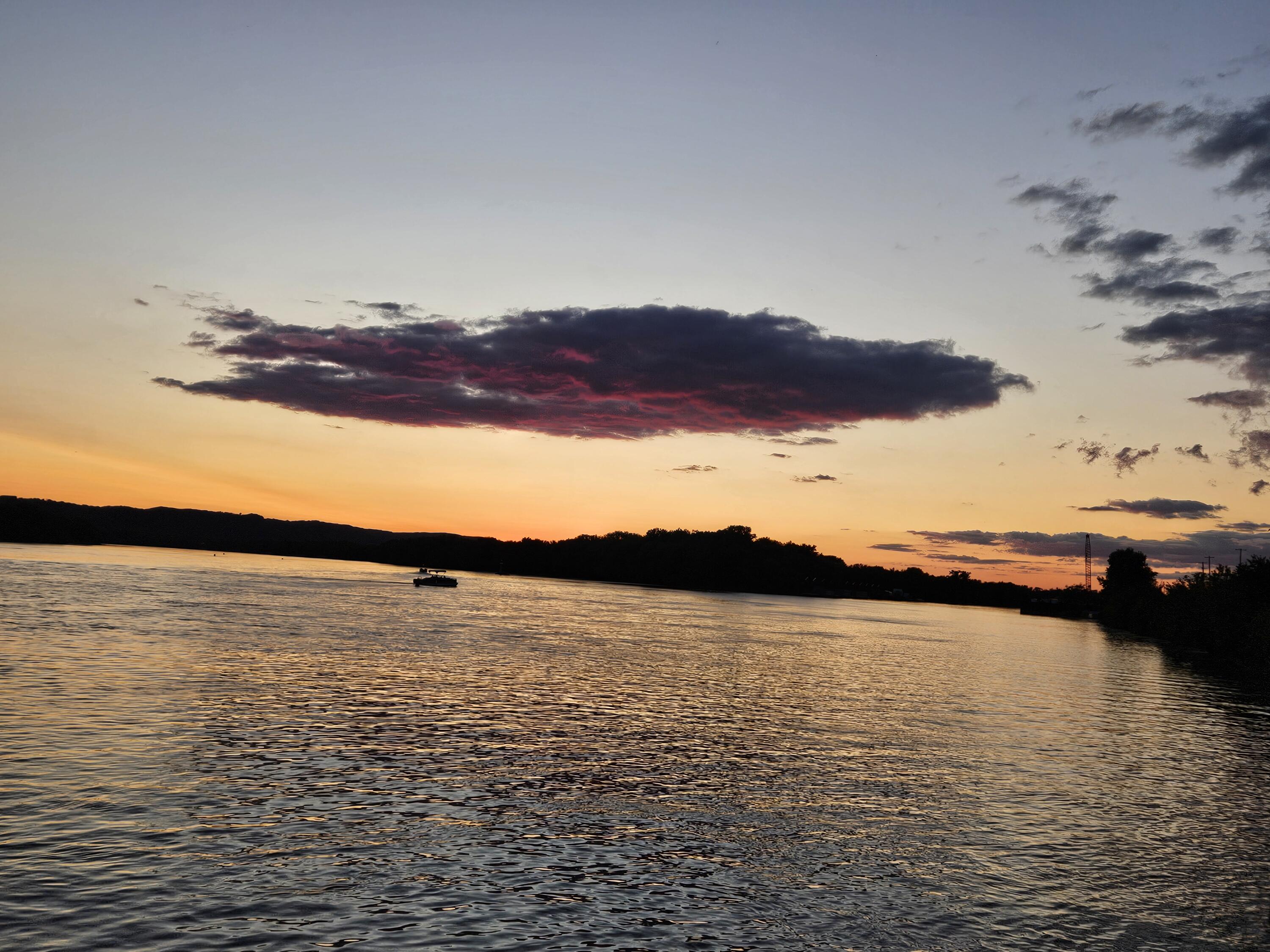 112-115 N Shore Fountain City WI 54629 1926753 image4