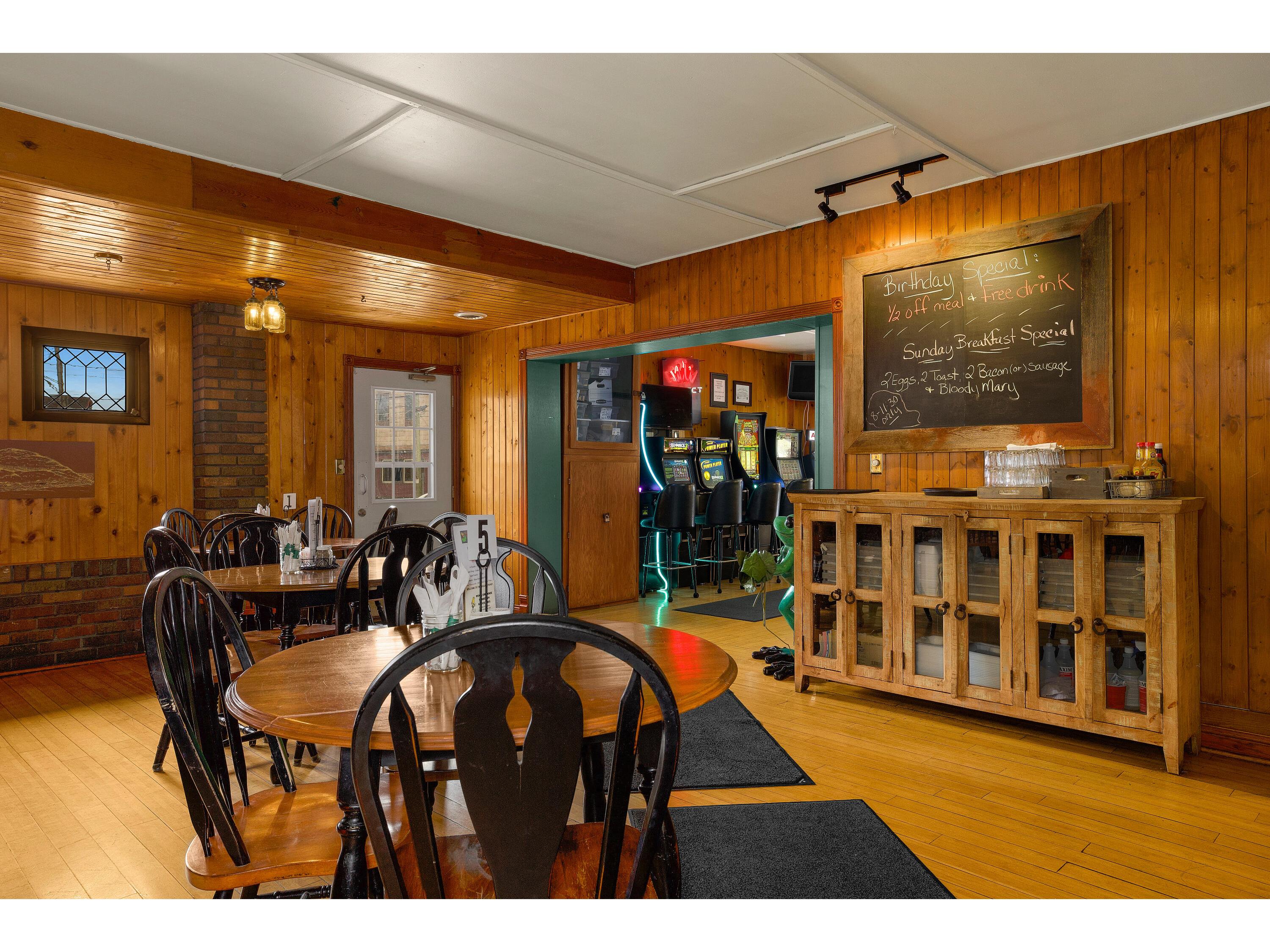 112-115 N Shore Fountain City WI 54629 1926753 image42