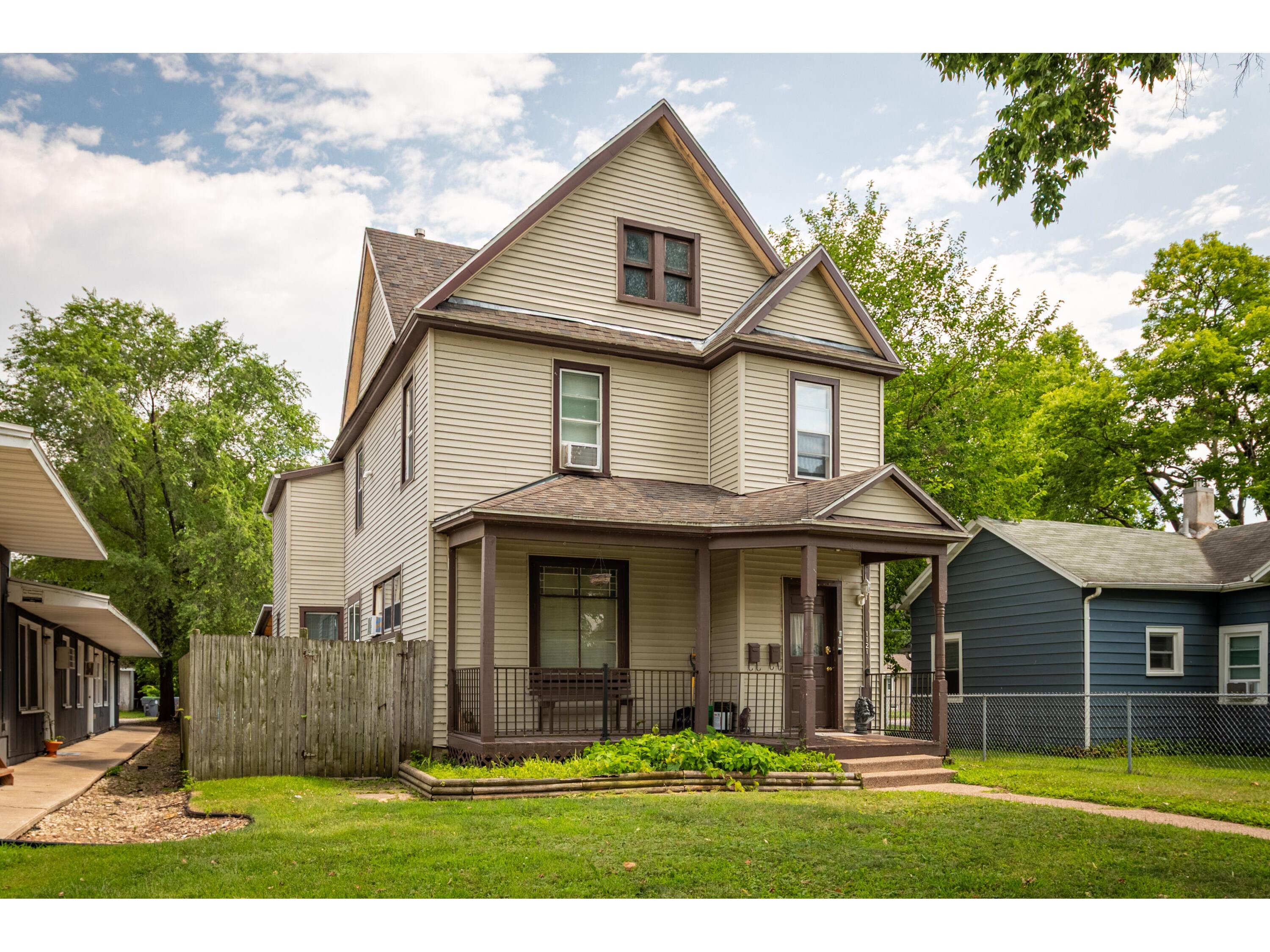 1121-1123 5th La Crosse WI 54601 1930379 image1