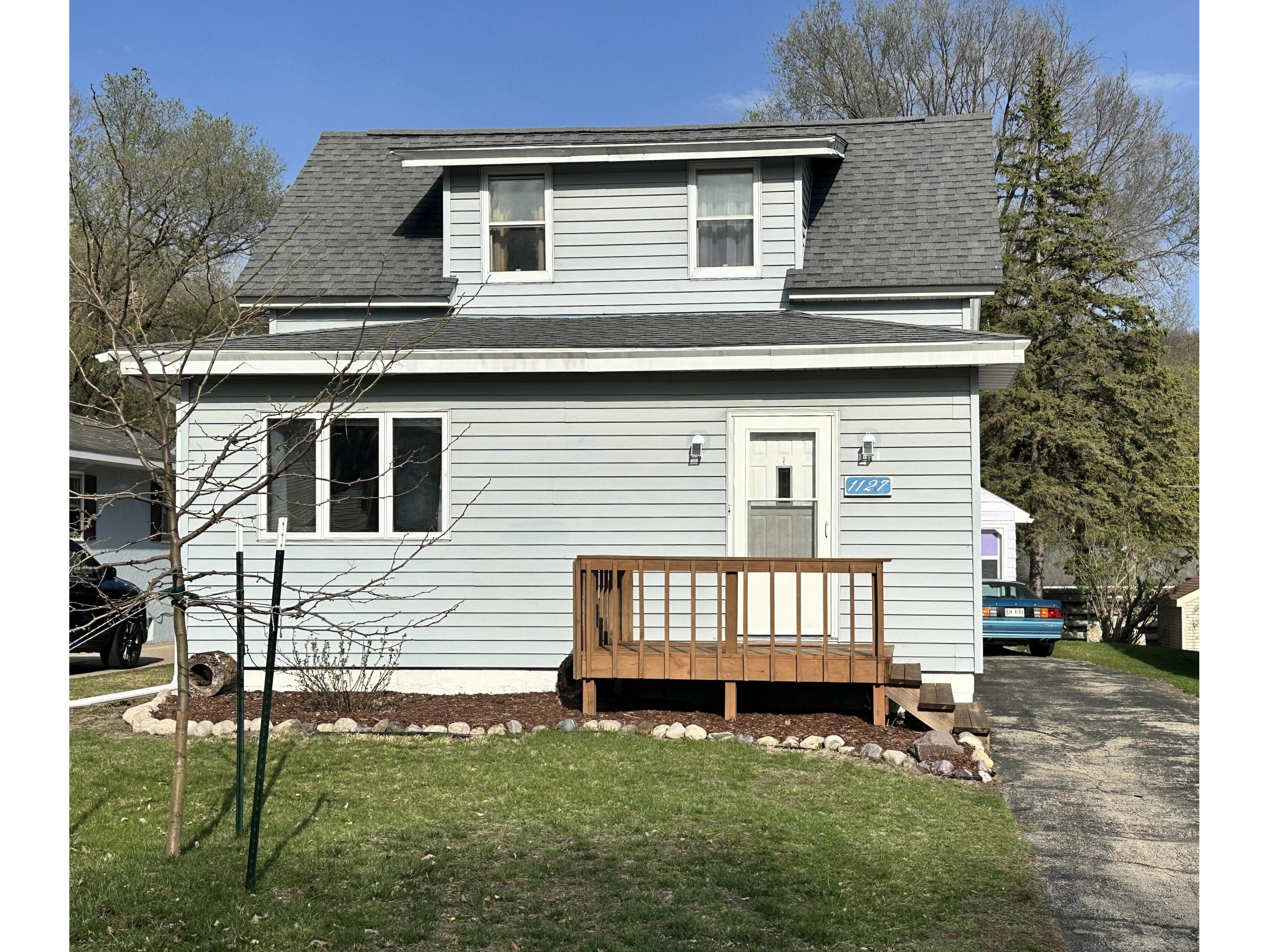 1127 26th La Crosse WI 54601 1871495 image1