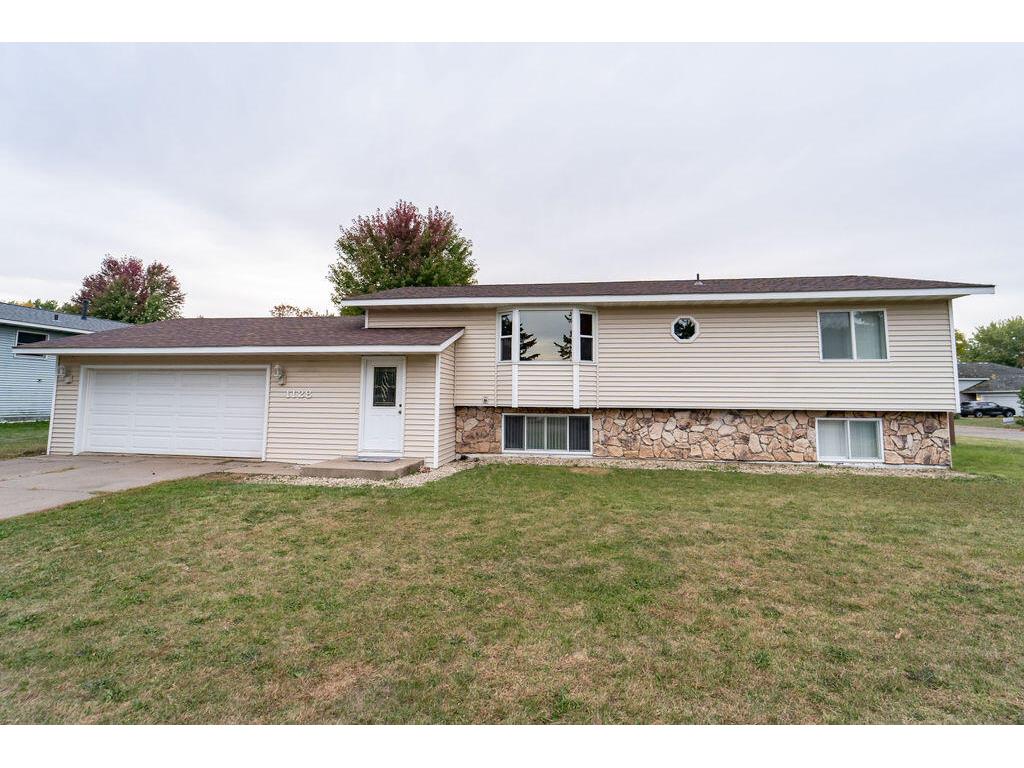 1128 Namekagon Hudson WI 54016 1859187 image1