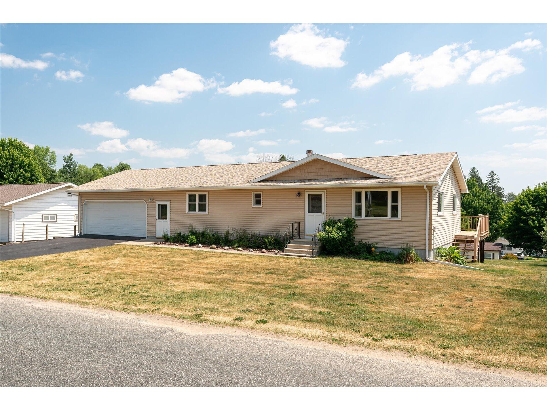 113 Grove Westby WI 54667 1839832 image1