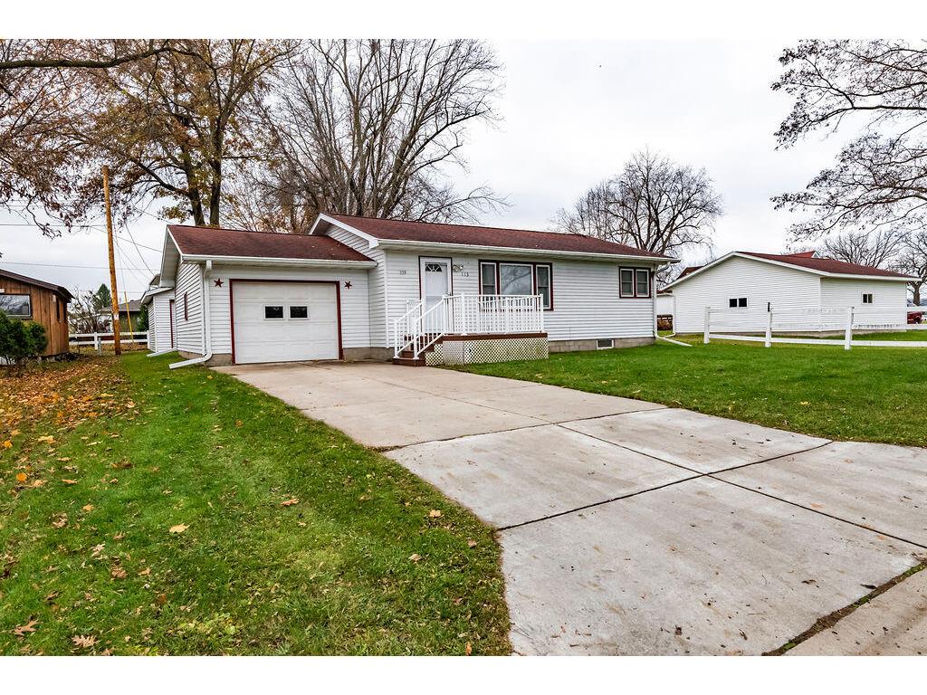 113 Oak Blair WI 54616 1899754 image1