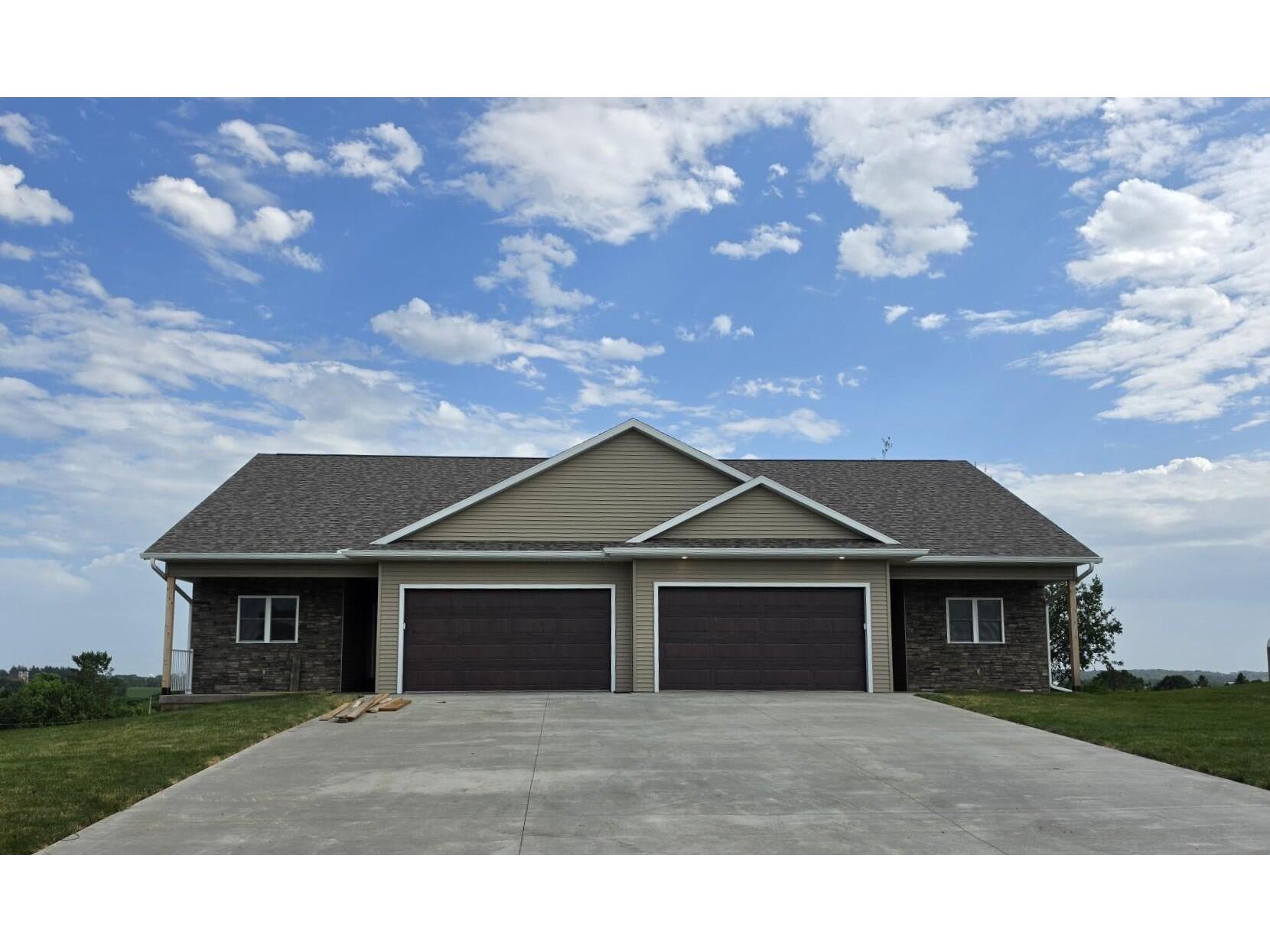 113 Sunflower #115 Westby WI 54667 1970148 image1