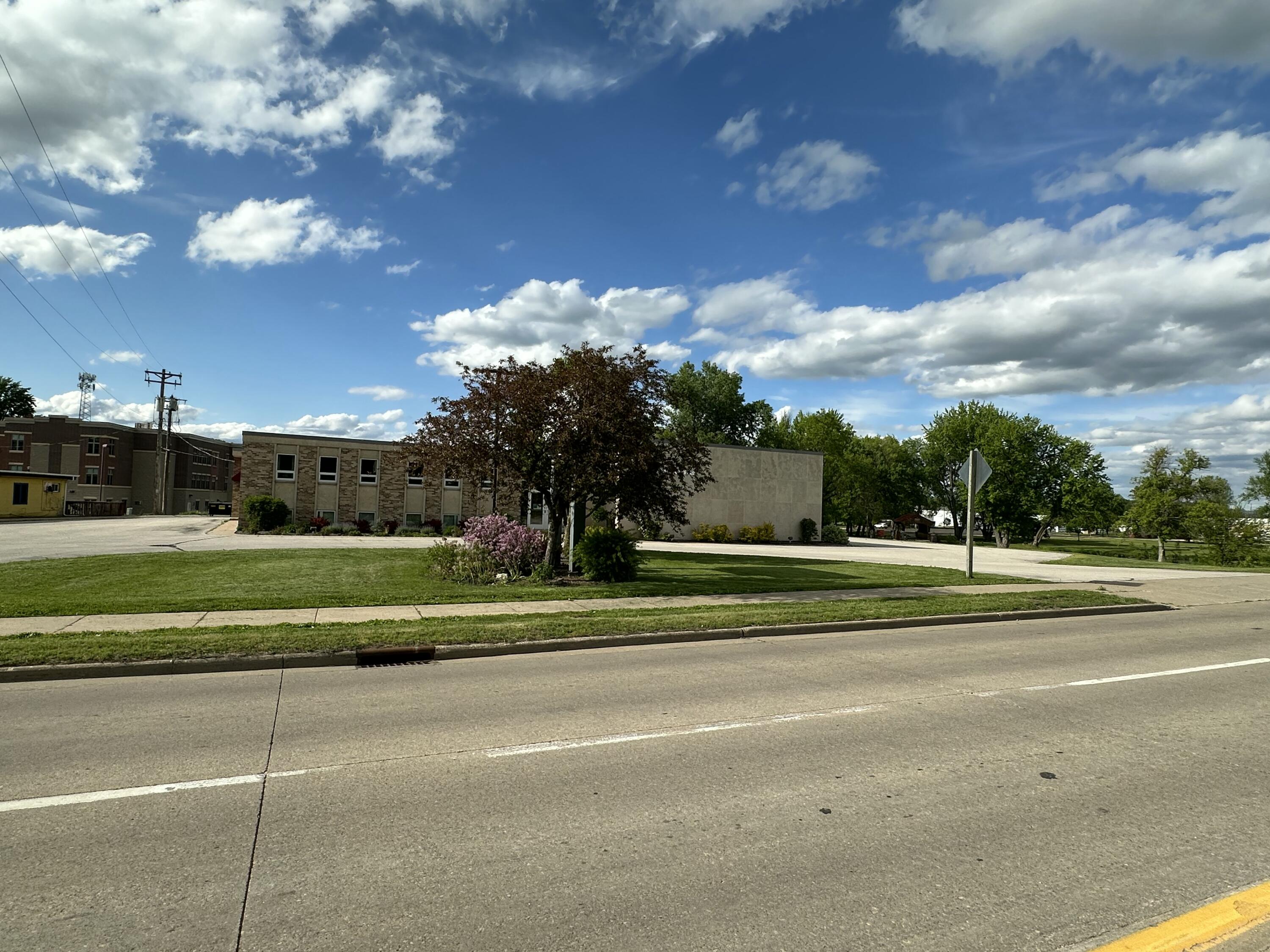 114 E Wisconsin Sparta WI 54656 1905985 image2