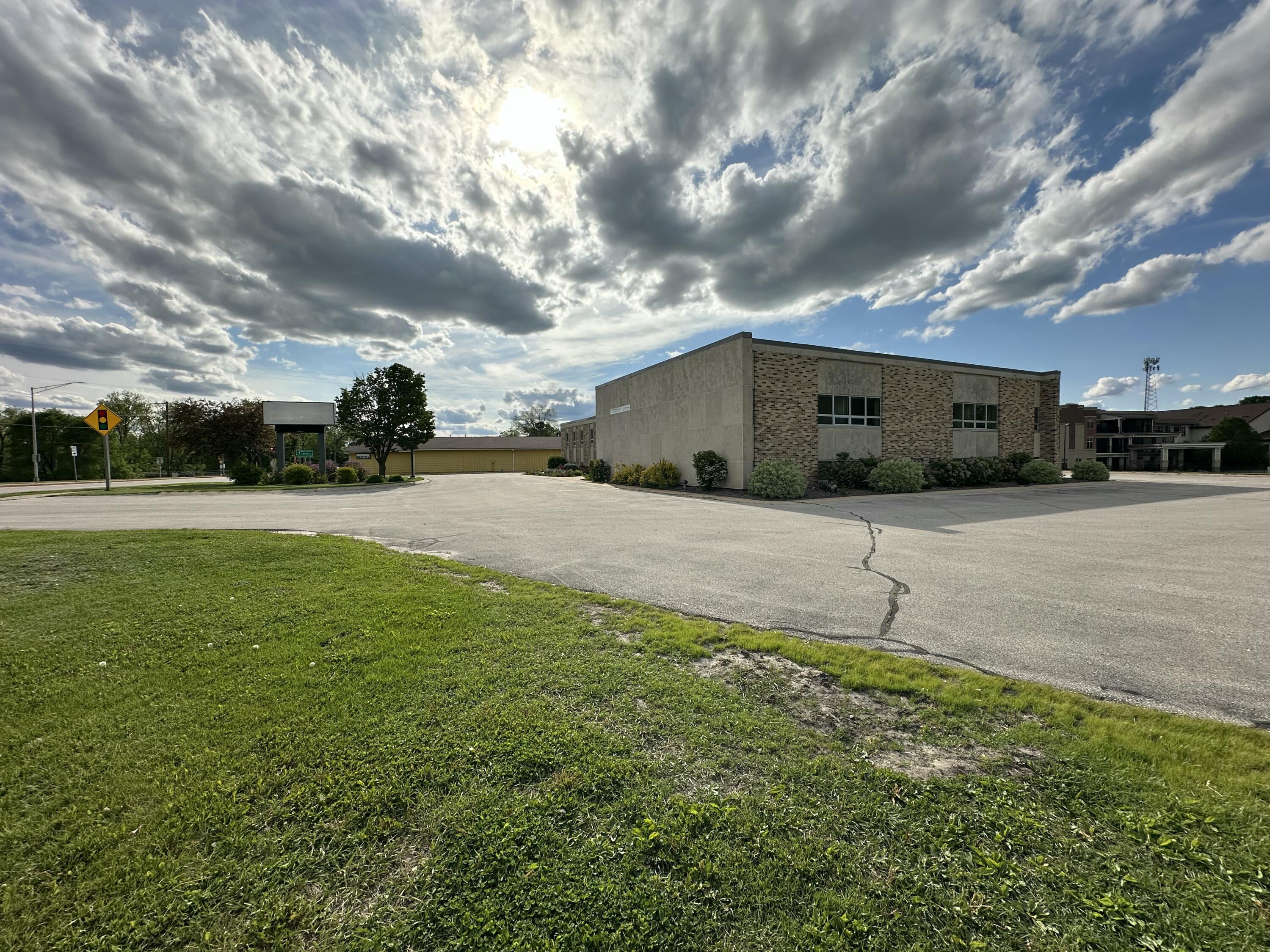 114 E Wisconsin Sparta WI 54656 1905985 image5