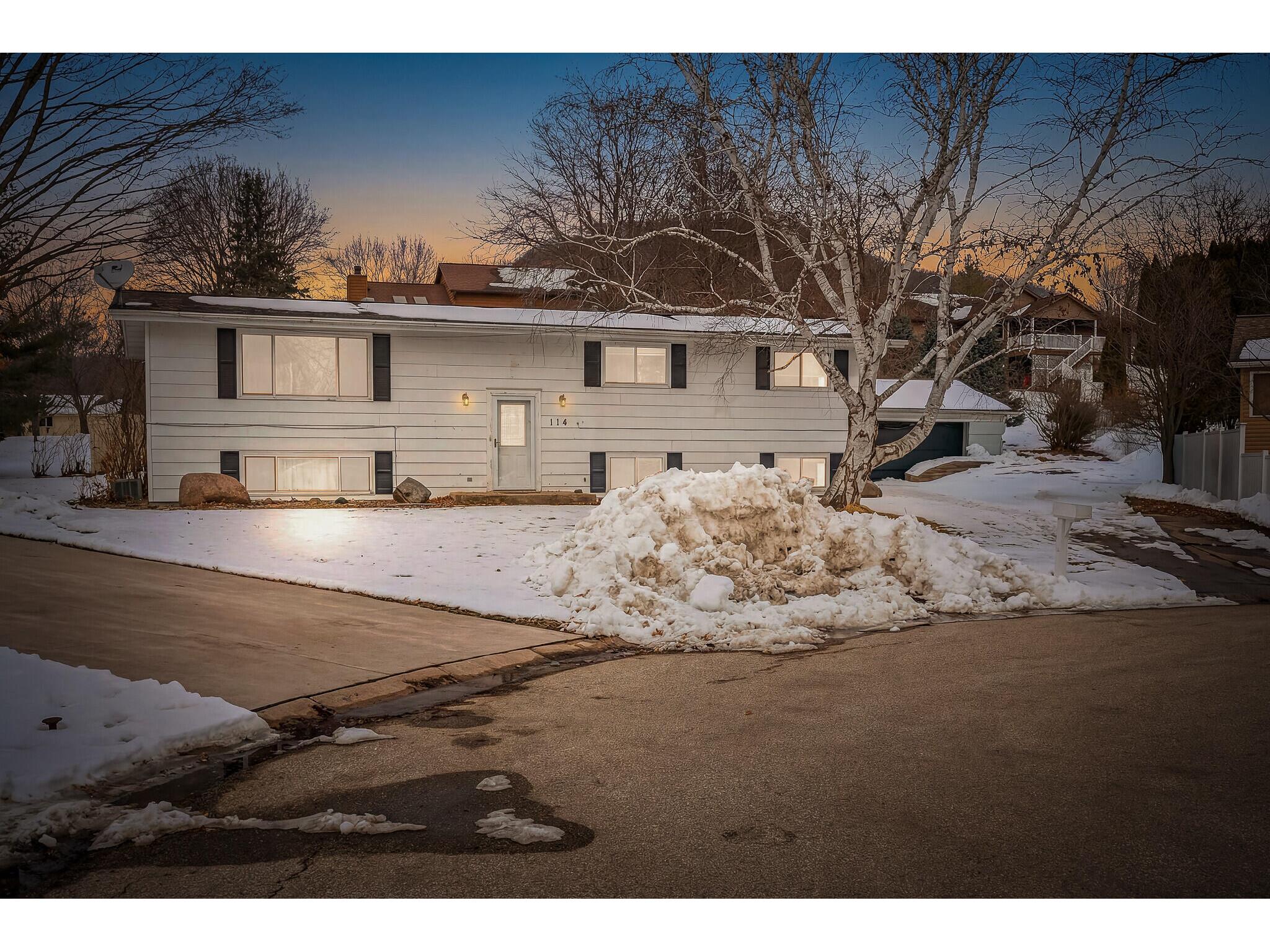 114 Fireside La Crescent MN 55947 1952630 image1