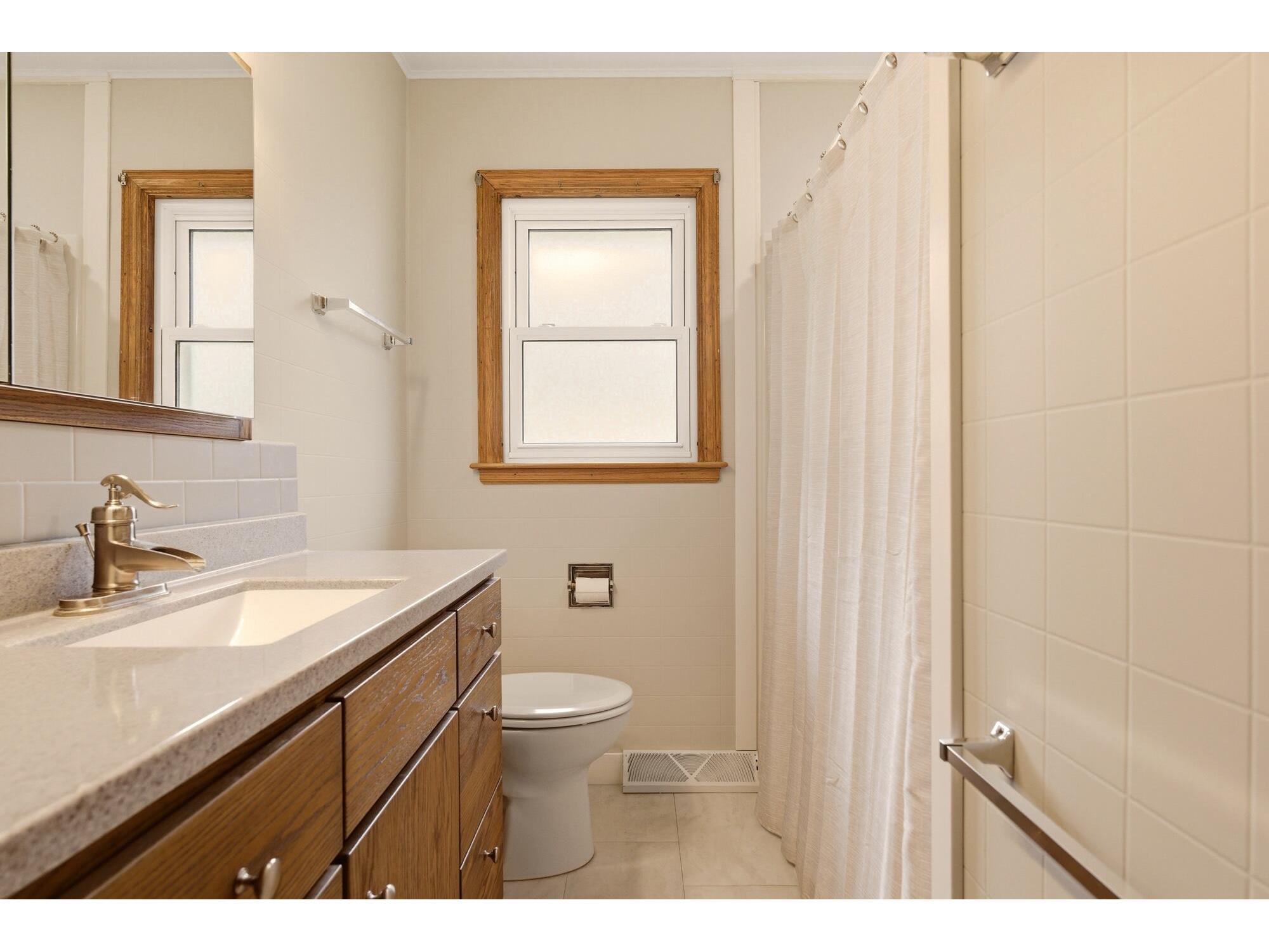 114 W Logan Tomah WI 54660 1965333 image16
