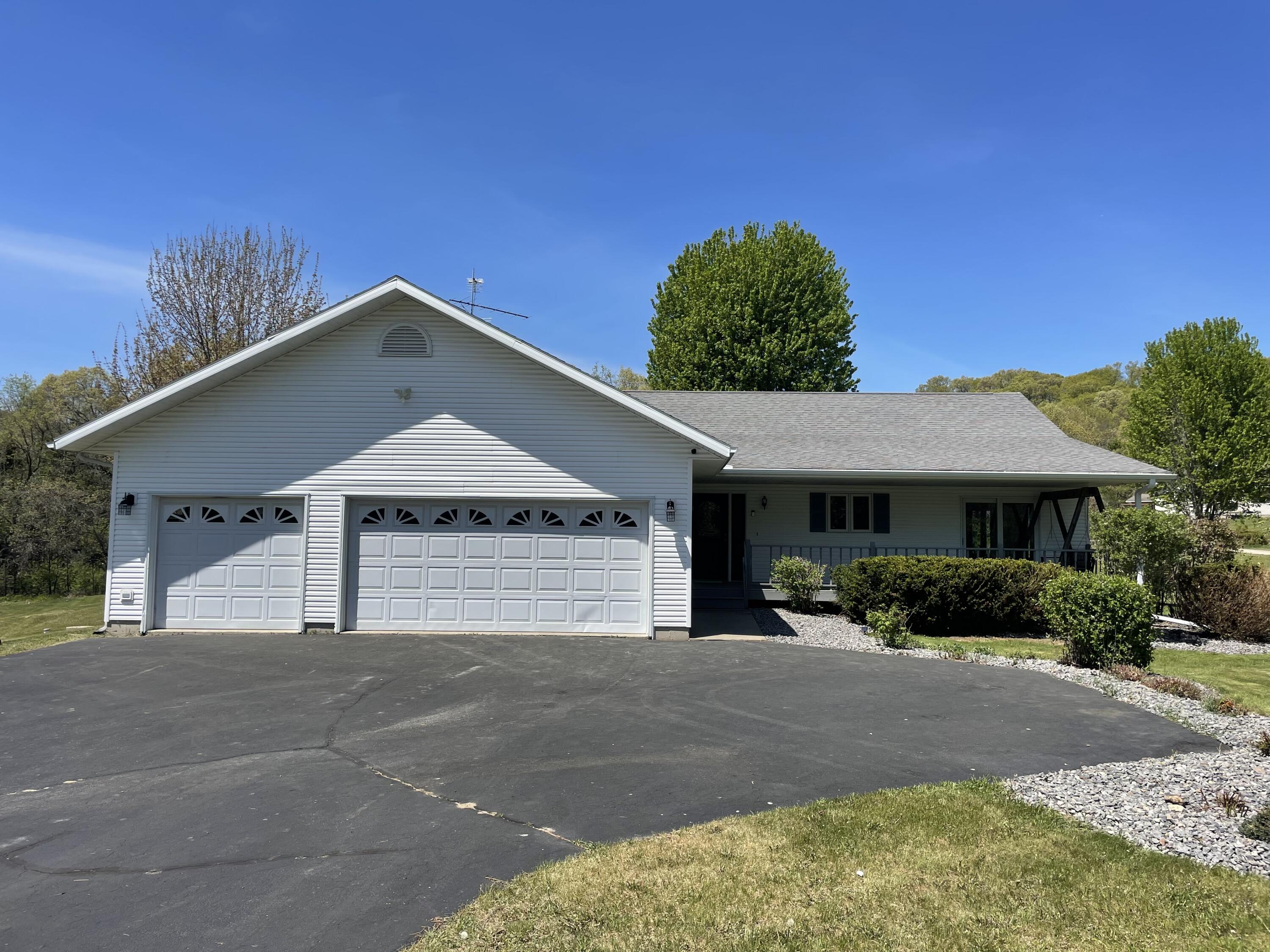 11411 FLAVIN Greenfield WI 54660 1962604 image1