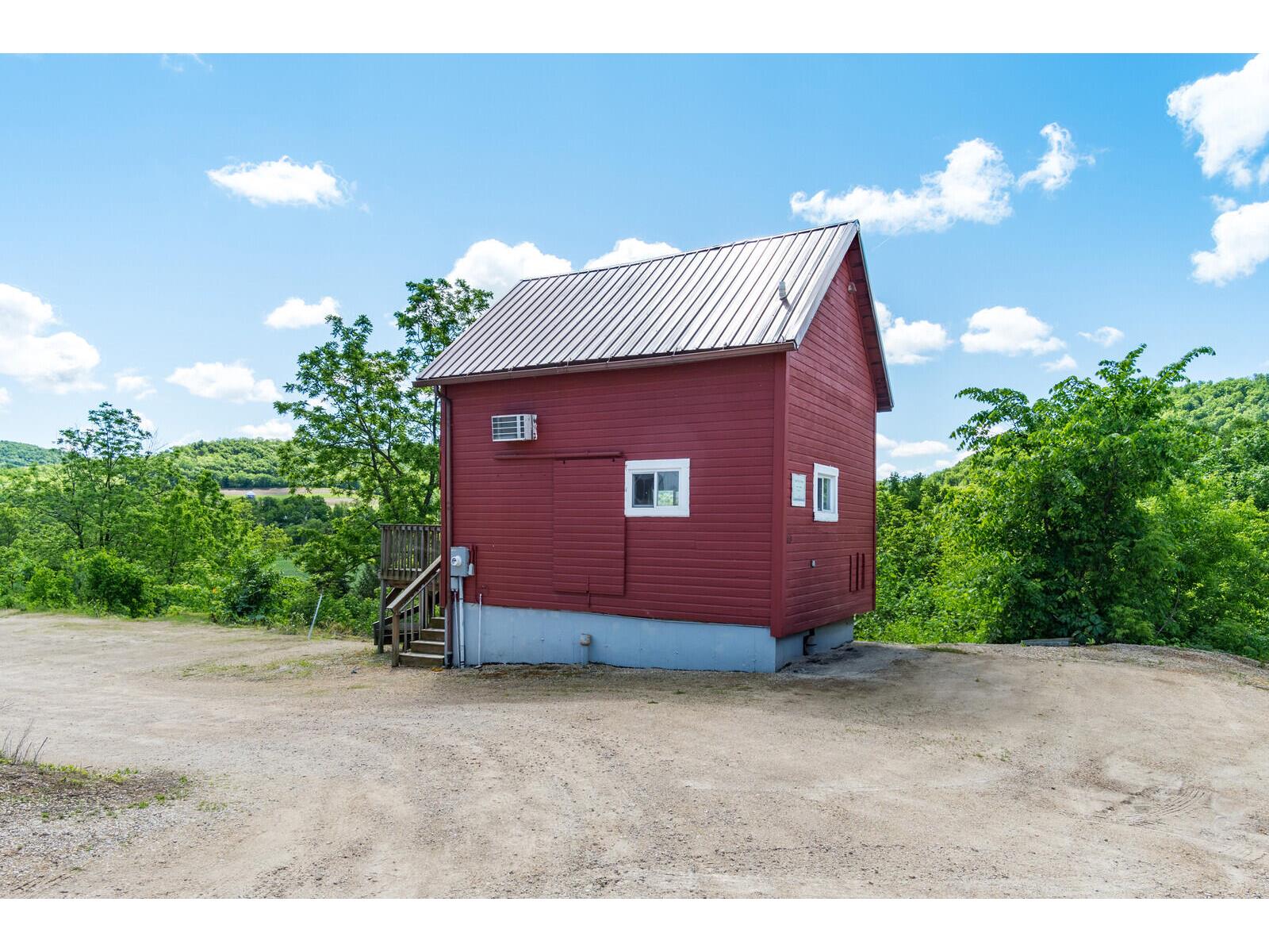 115 Swain Chaseburg WI 54621 1877865 image1