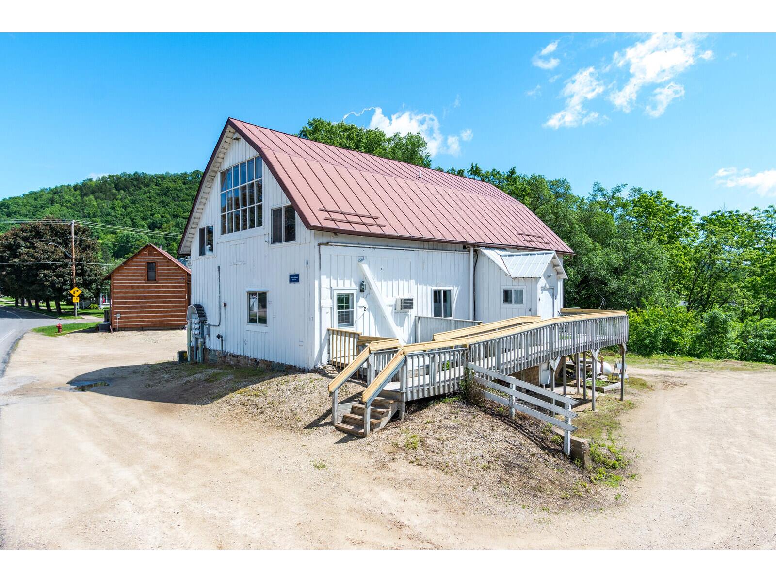 117 Swain, Chaseburg, WI, 54621 MLS 1877863 Edina Realty