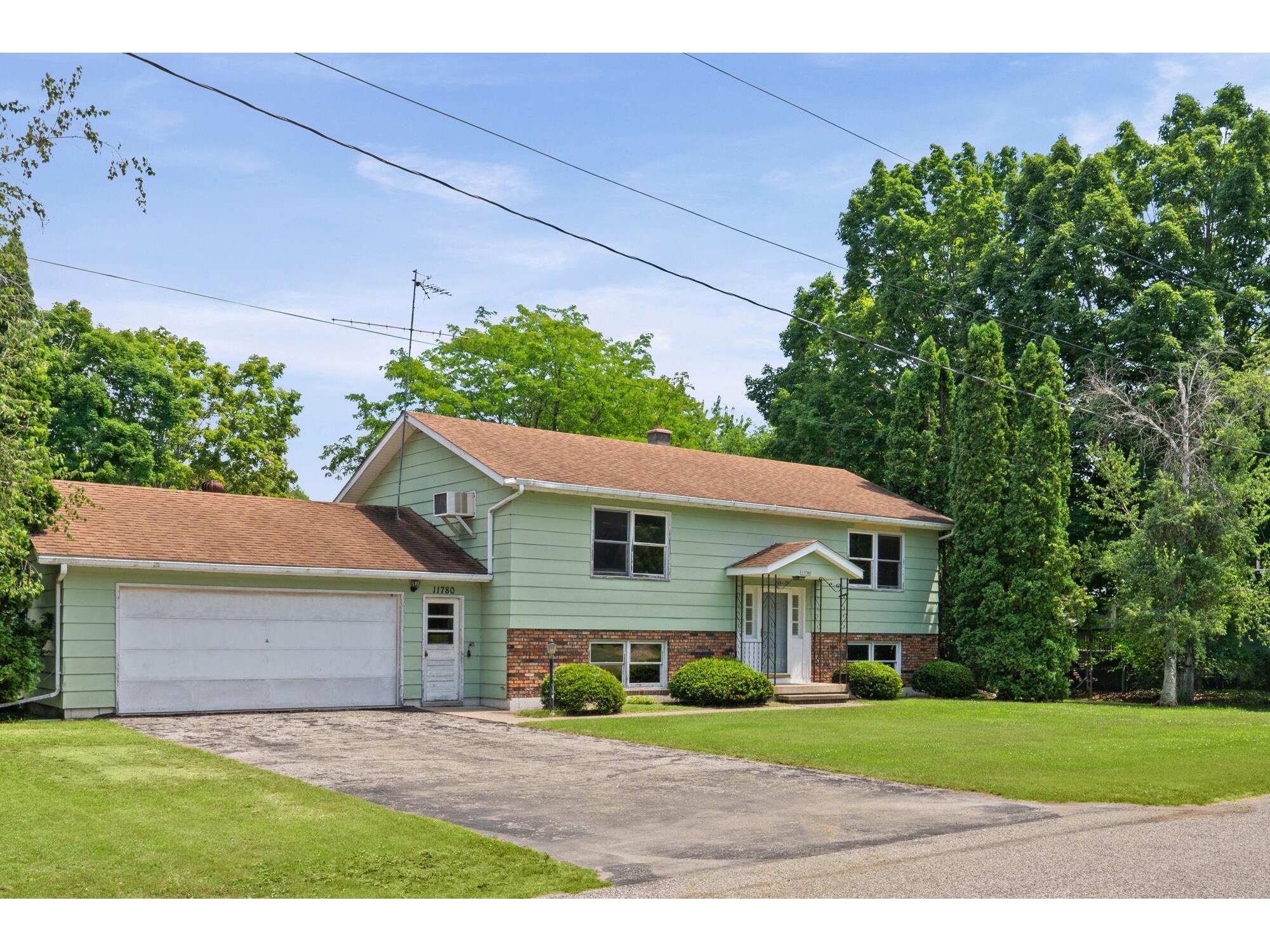 11780 Gray Trempealeau WI 54661 1972022 image2