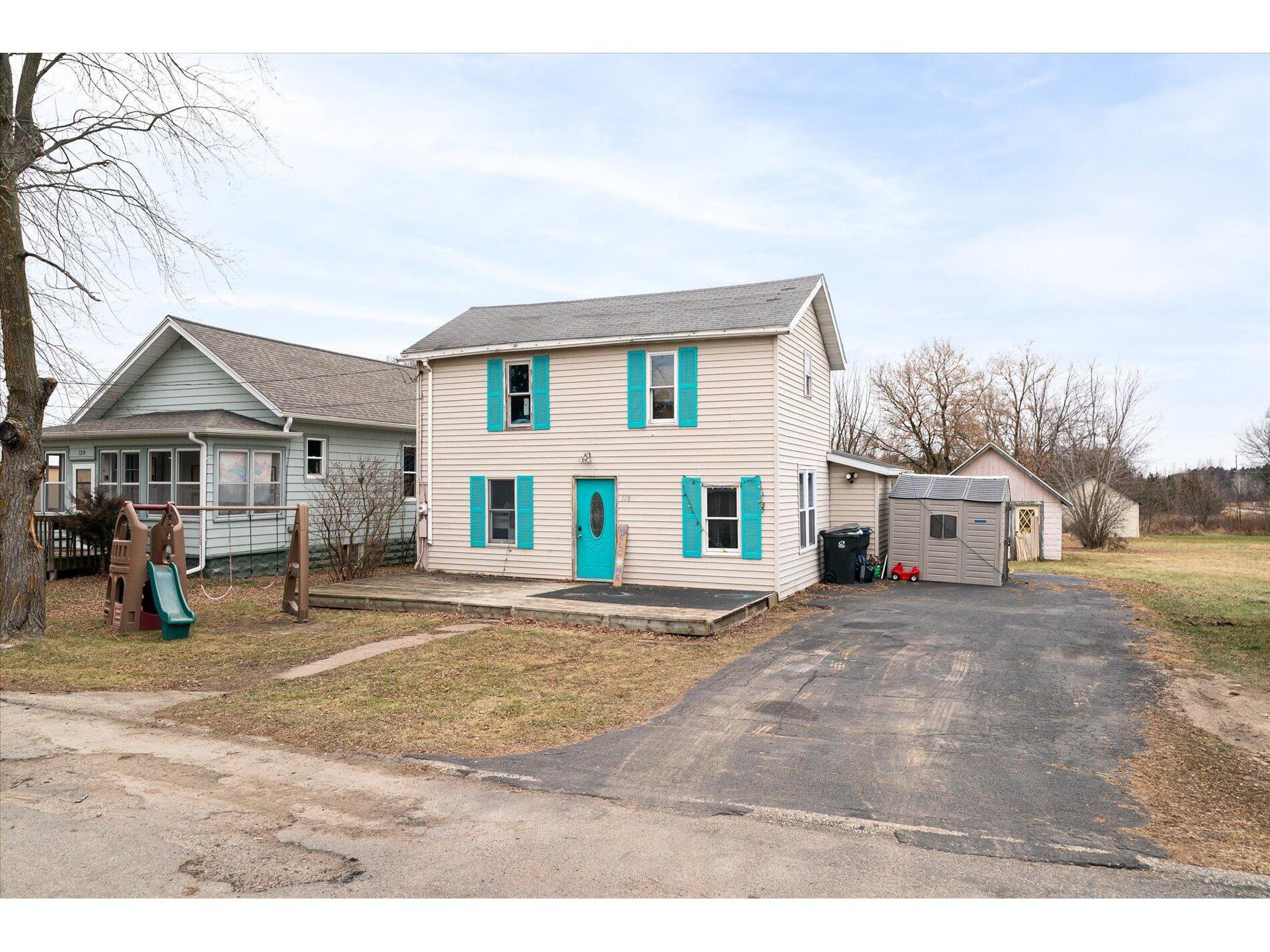 118 W Clark Alma Center WI 54611 1901717 image1