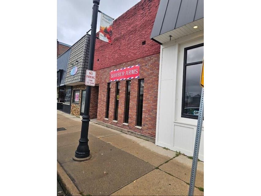 120 Leonard West Salem WI 54669 1945285 image1