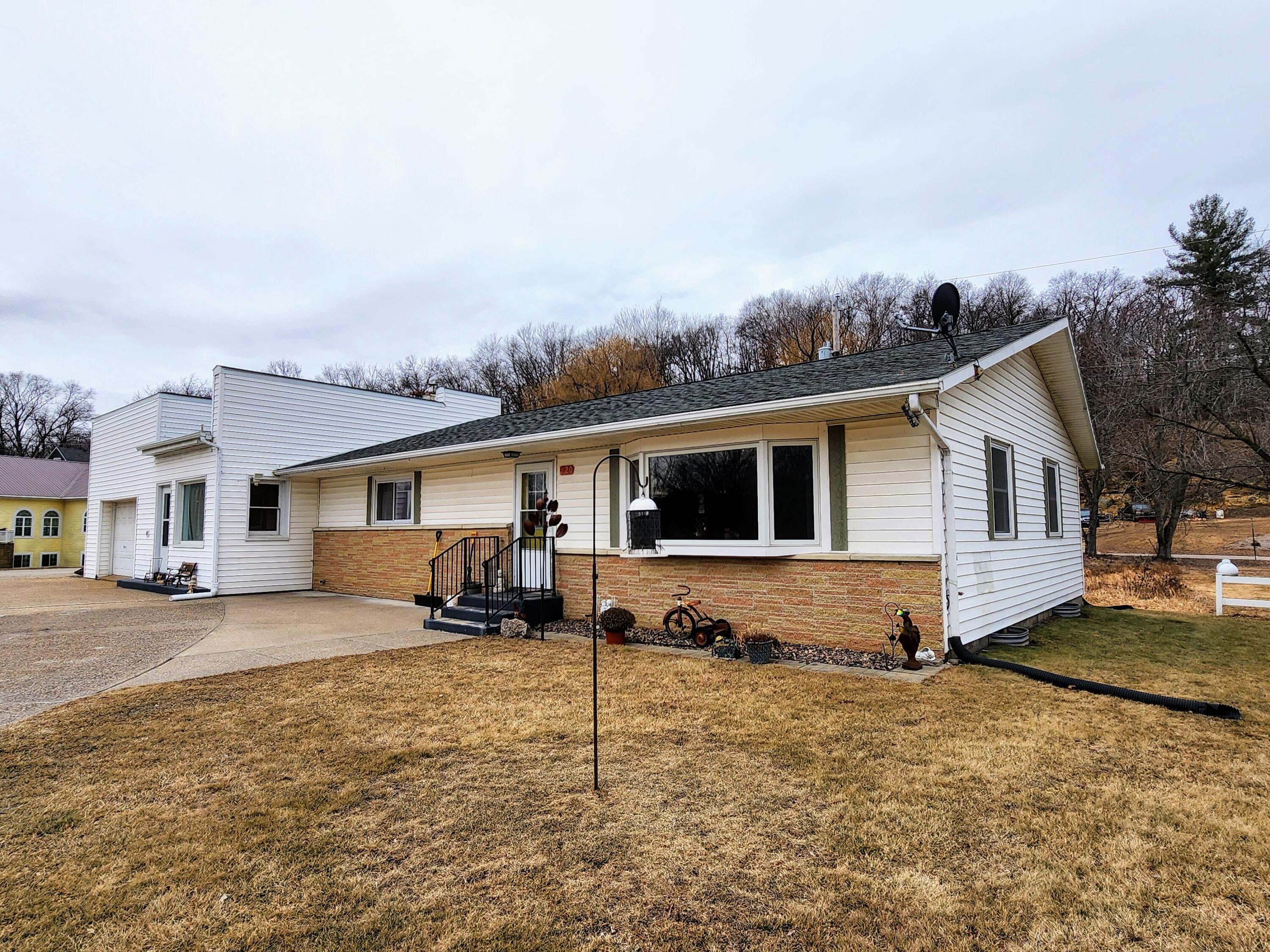 120 State Highway 27 Melvina WI 54619 1905755 image1