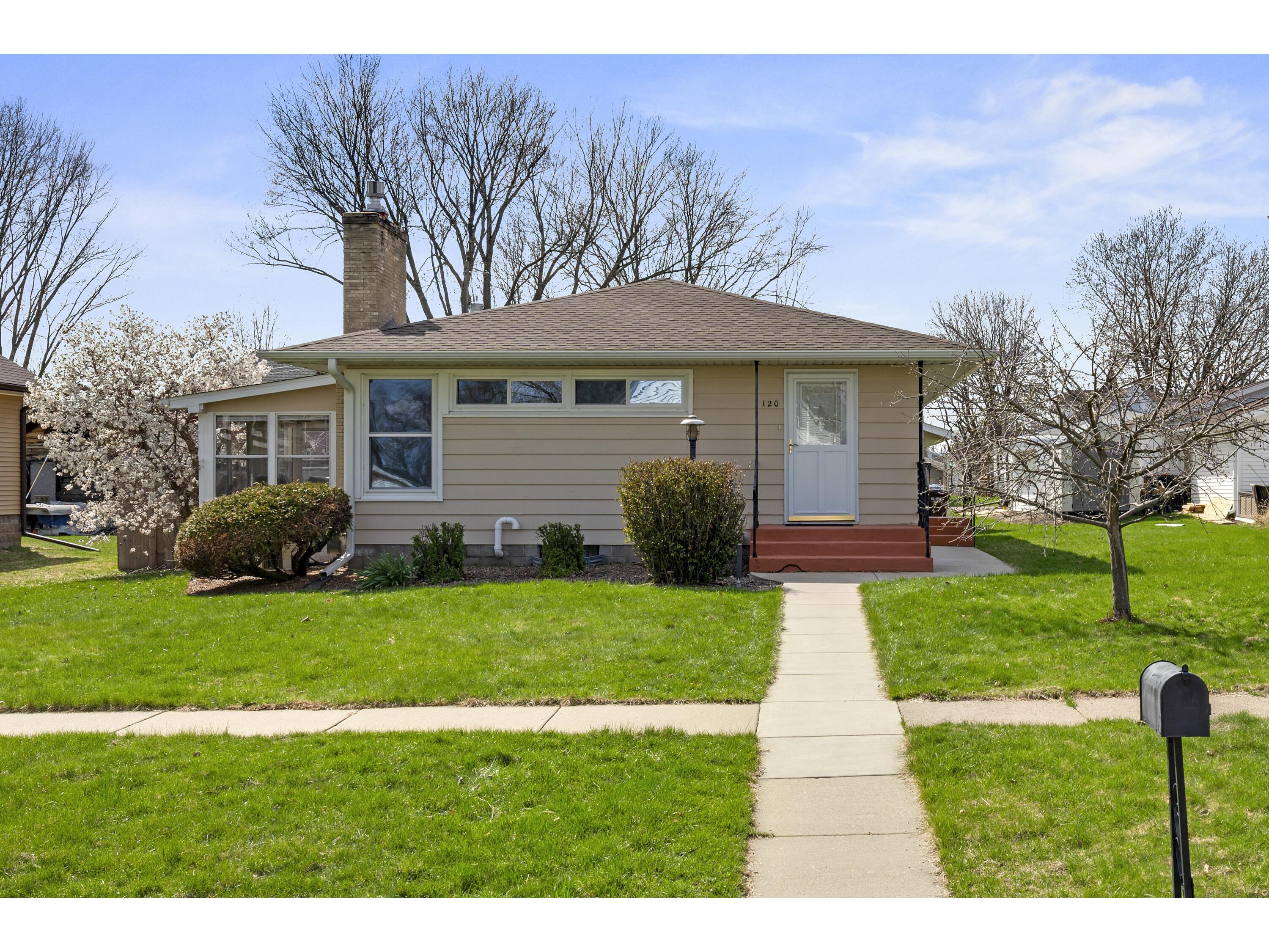 120 Van Ness West Salem WI 54669 1914913 image1