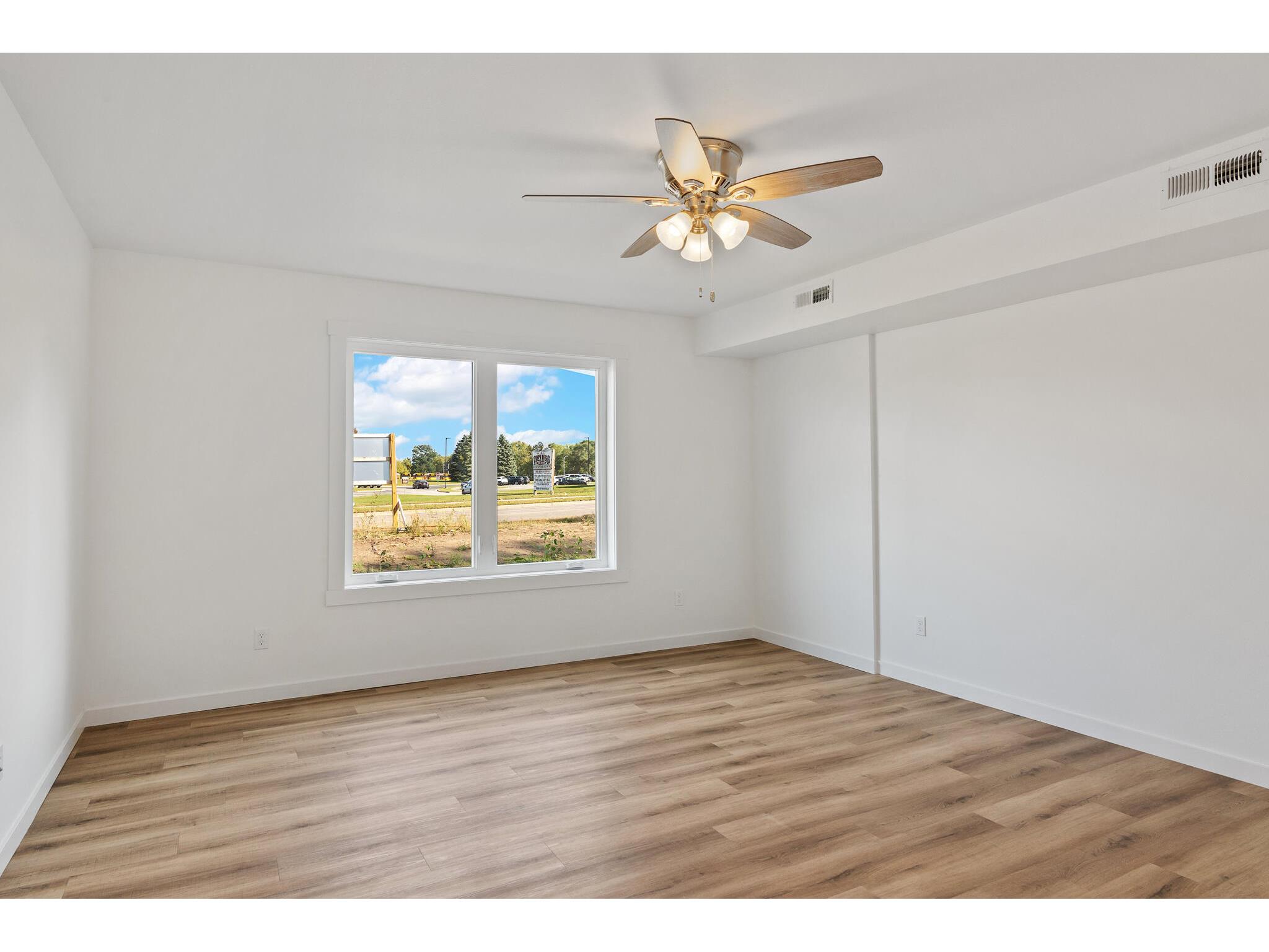 1200 Sween #10 Holmen WI 54636 1935417 image10