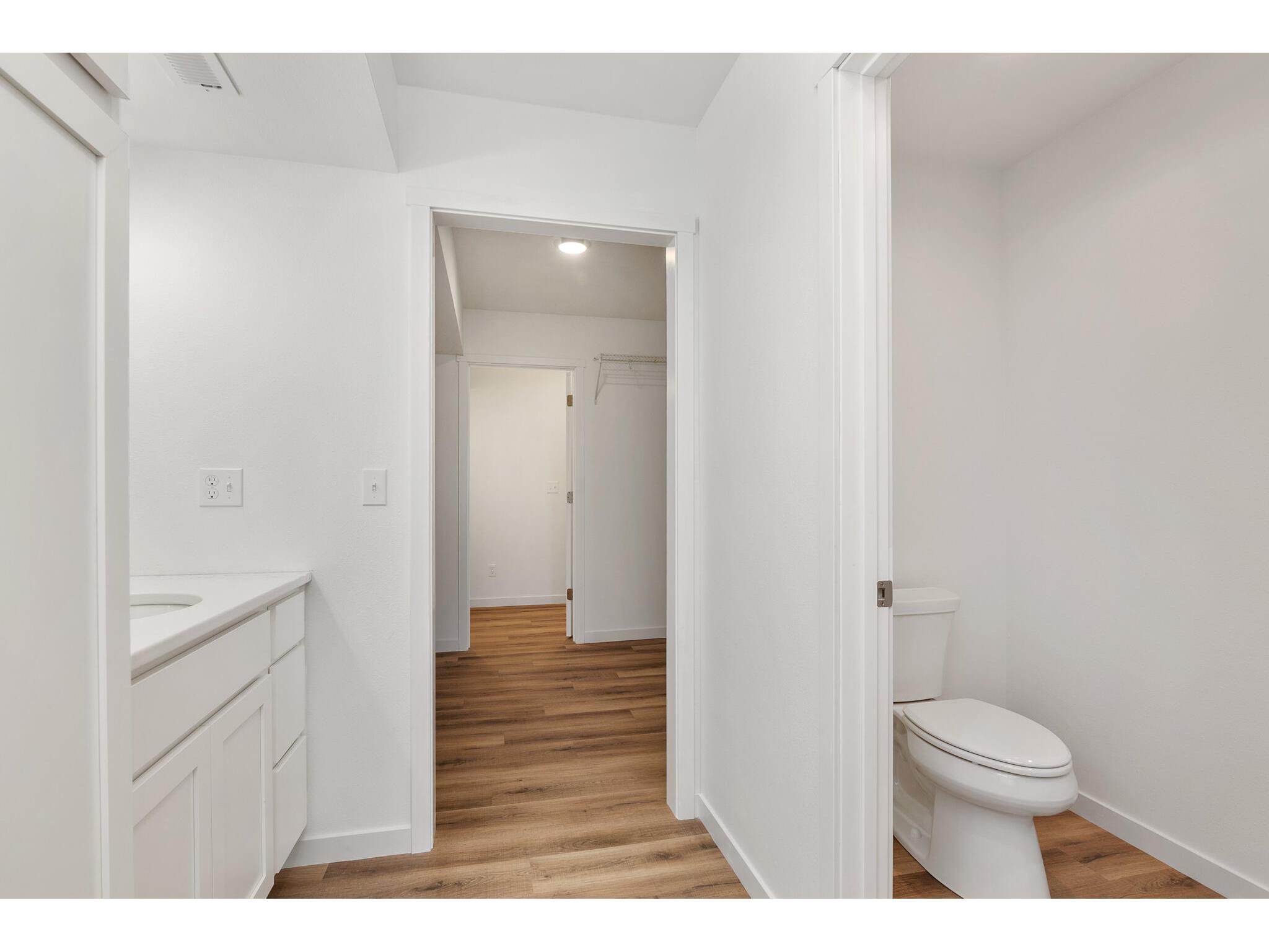 1200 Sween #10 Holmen WI 54636 1935417 image11