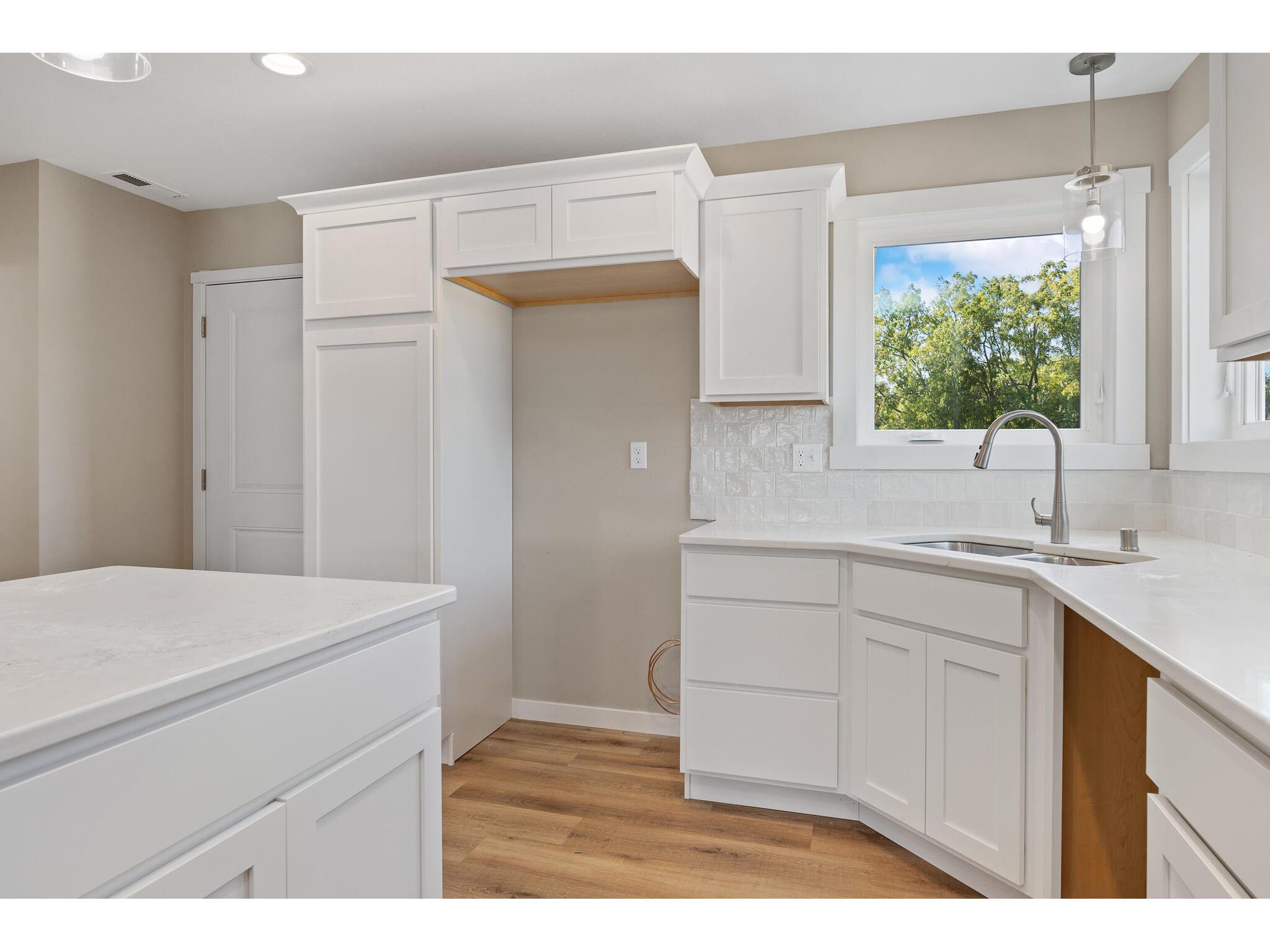 1200 Sween #10 Holmen WI 54636 1935417 image9