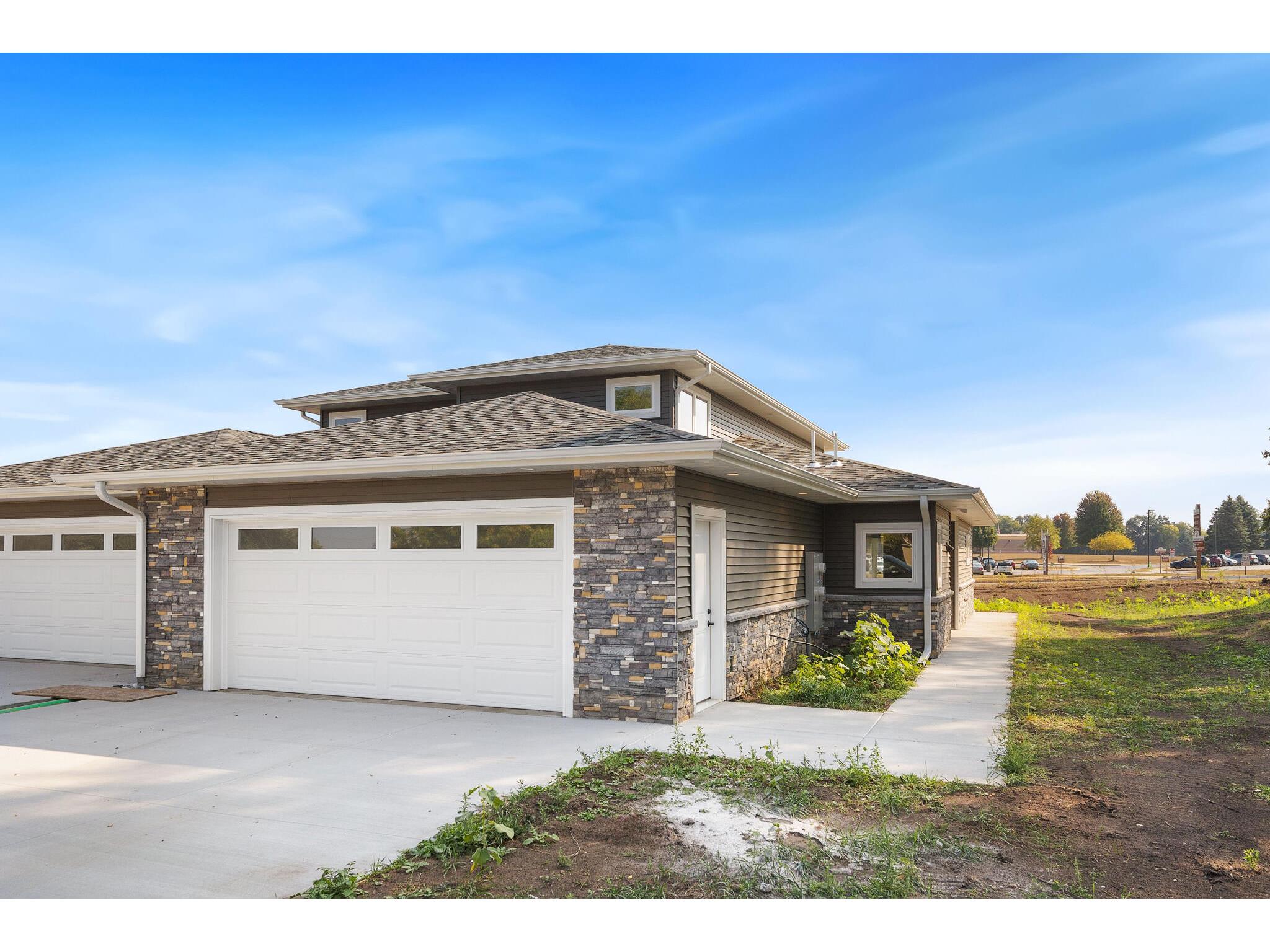 1200 Sween #8 Holmen WI 54636 1851436 image1